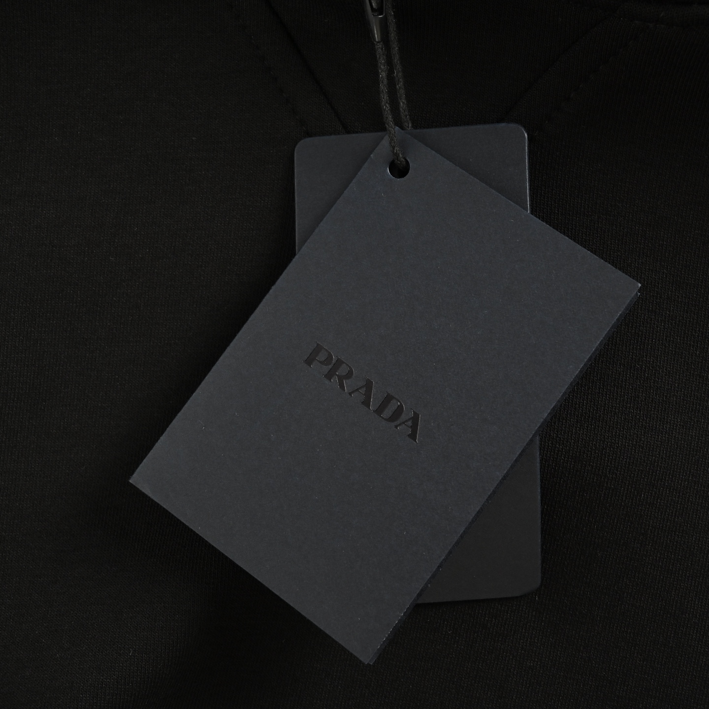 Prada/普拉达 25Fw 下摆红条拉链口袋连帽卫衣 Prada/普拉达 25Fw 下摆红条拉链口袋连帽卫衣