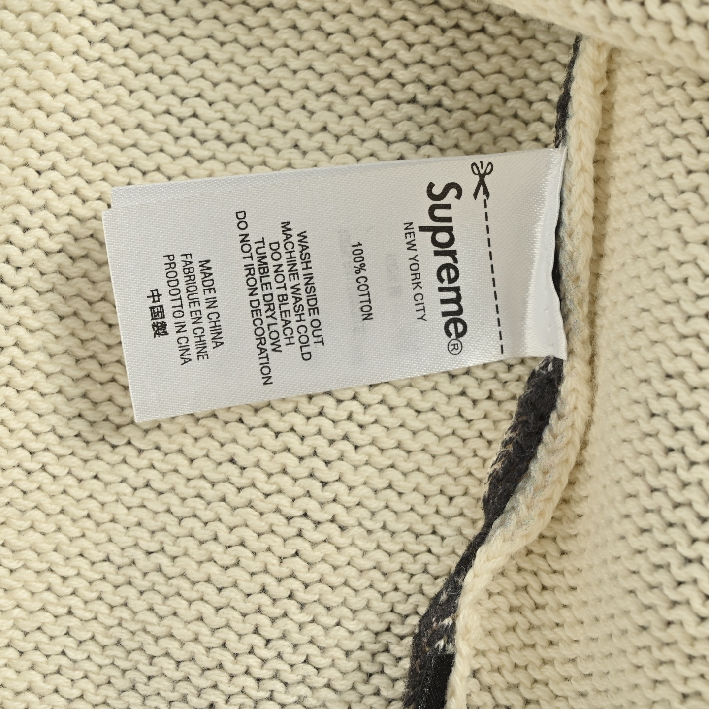 Supreme 25Fw 黑羊圆领毛衣 Supreme 25Fw 黑羊圆领毛衣