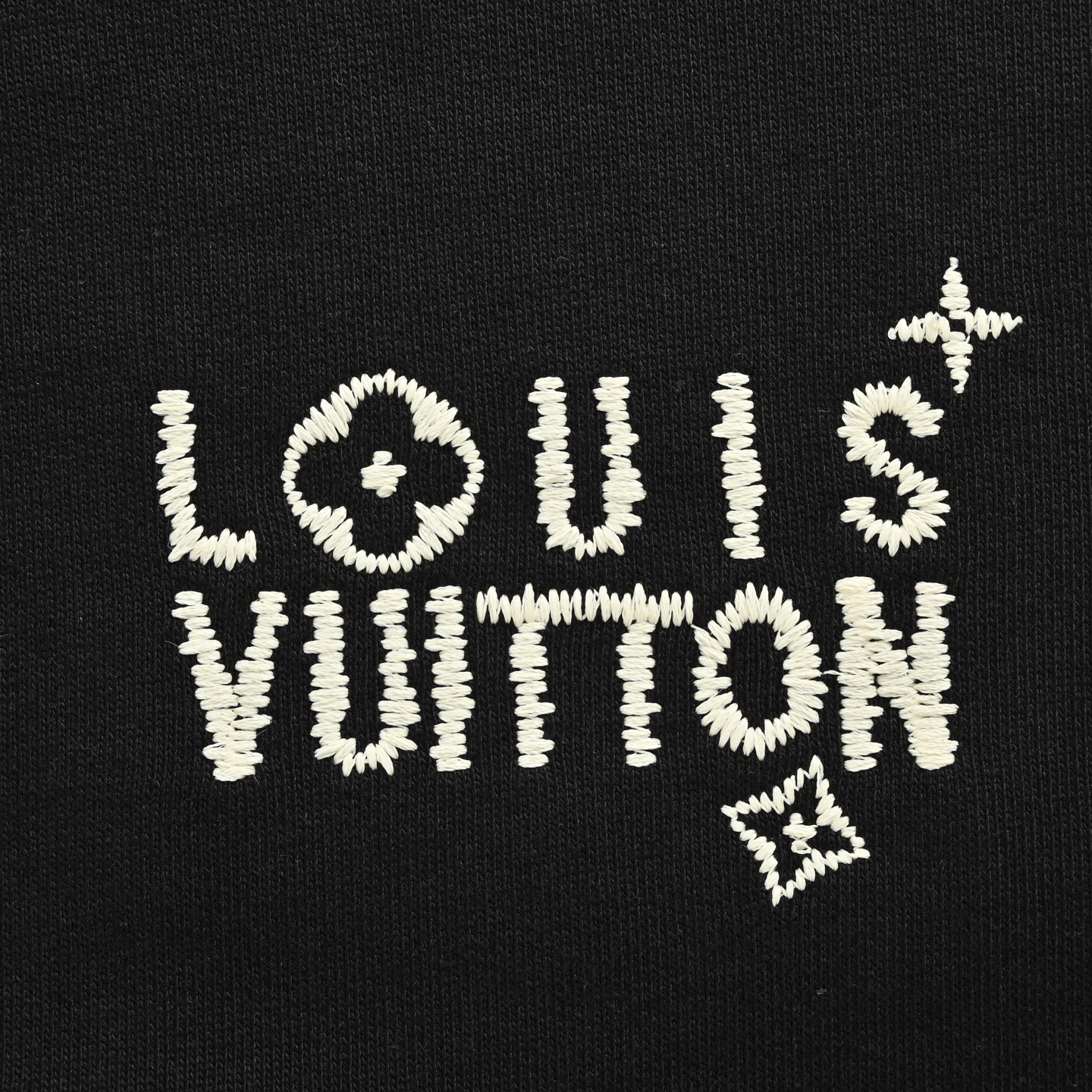 Louis Vuitton/路易威登 25Fw 四花刺绣套装外套 采用原板独家定制420克重磅双面平纹空气层面料质感非常舒服保暖性强 100%区别市场的顶级面料 不缩水 不变形 不起球 搭配430克2x2螺纹 面料螺纹同缸定染无色差 不易变形 厚织感加上紧密纺纱工艺 后背花卉百灵达刺绣工艺 Louis Vuitton/路易威登 25Fw 四花刺绣套装外套 采用原板独家定制420克重磅双面平纹空气层面料质感非常舒服保暖性强 100%区别市场的顶级面料 不缩水 不变形 不起球 搭配430克2x2螺纹 面料螺纹同缸定染无色差 不易变形 厚织感加上紧密纺纱工艺 后背花卉百灵达刺绣工艺