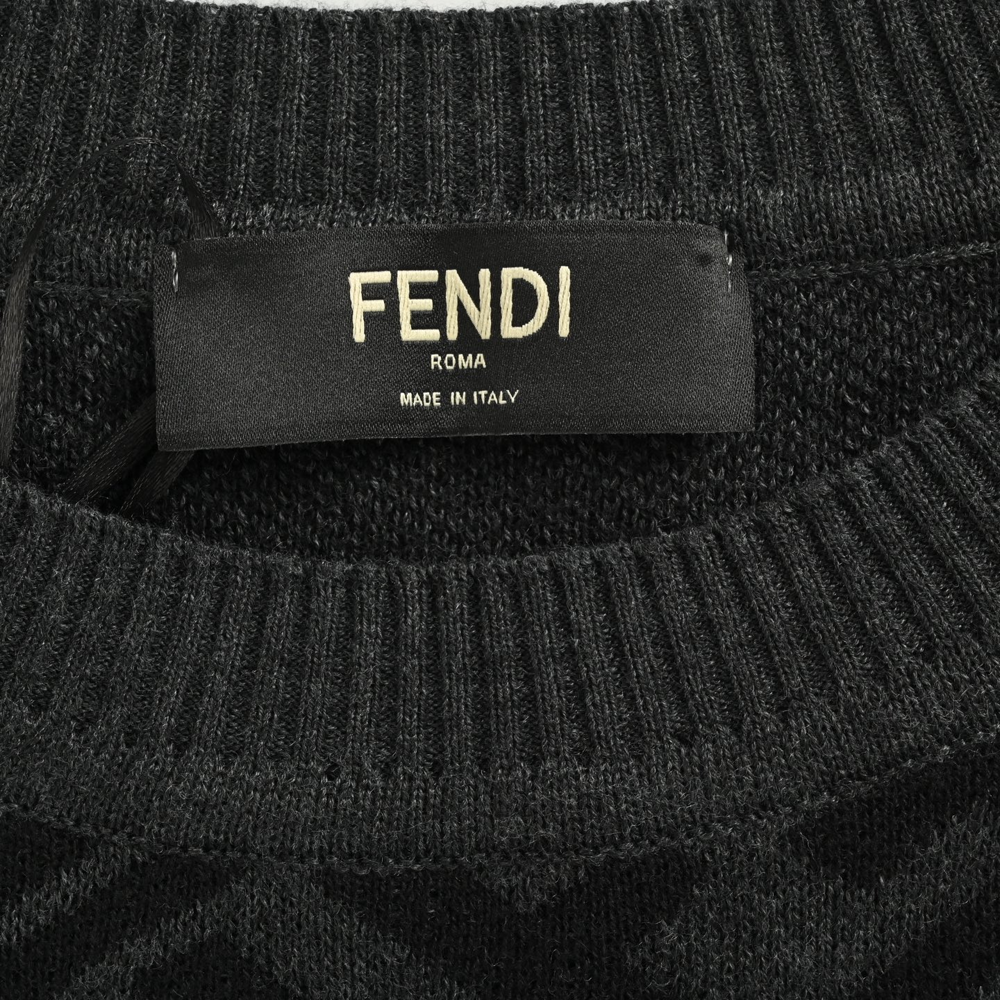 Fendi/芬迪 25Fw FF满印提花圆领毛衣-Chinese wholesaler seller Clothes Bags handbags wholesale Shoes High Quatity wholesaler seller Cheap Sneakers from China Factory Chinese suppliers china wholesale clothing wholesaler seller Fendi/芬迪 25Fw FF满印提花圆领毛衣