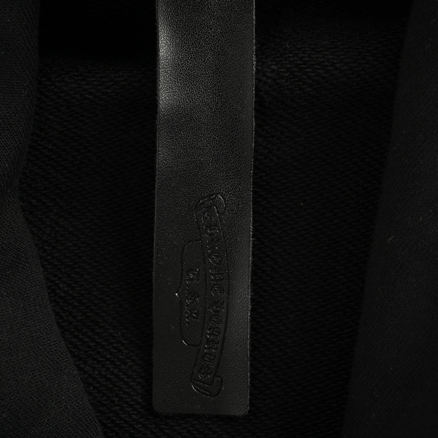 Chrome Hearts/克罗心 25Fw 紫色宝剑梵文字母印花连帽卫衣 Chrome Hearts/克罗心 25Fw 紫色宝剑梵文字母印花连帽卫衣