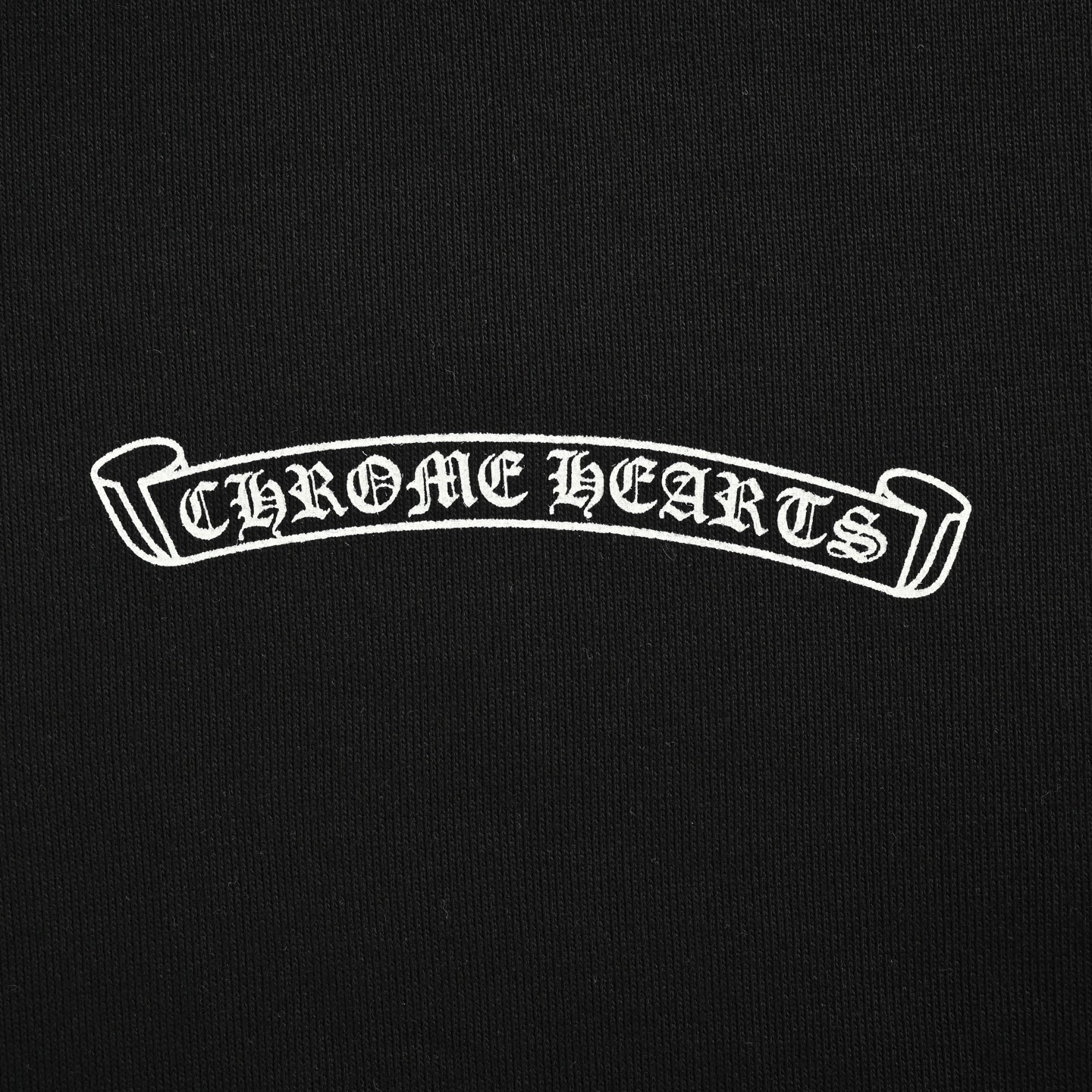 Chrome Hearts/克罗心 25Fw 紫色宝剑梵文字母印花连帽卫衣 Chrome Hearts/克罗心 25Fw 紫色宝剑梵文字母印花连帽卫衣
