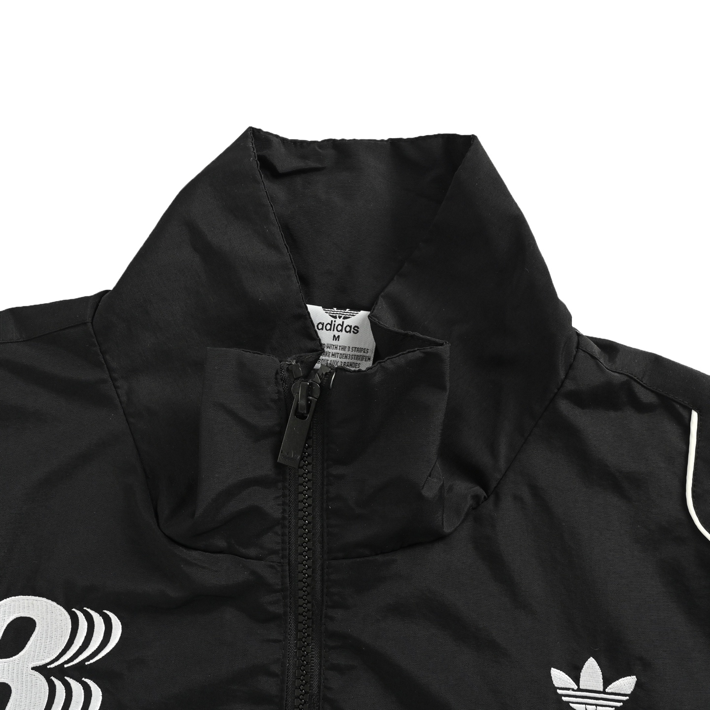 Adidas/阿迪达斯 originals运动防风透气长袖夹克外套 前小logo刺绣精致美观 Adidas/阿迪达斯 originals运动防风透气长袖夹克外套 前小logo刺绣精致美观