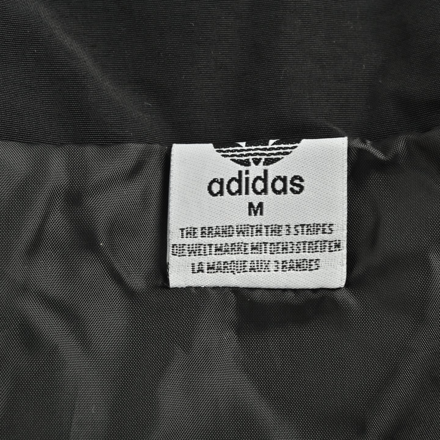 Adidas/阿迪达斯 originals运动防风透气长袖夹克外套 前小logo刺绣精致美观 Adidas/阿迪达斯 originals运动防风透气长袖夹克外套 前小logo刺绣精致美观