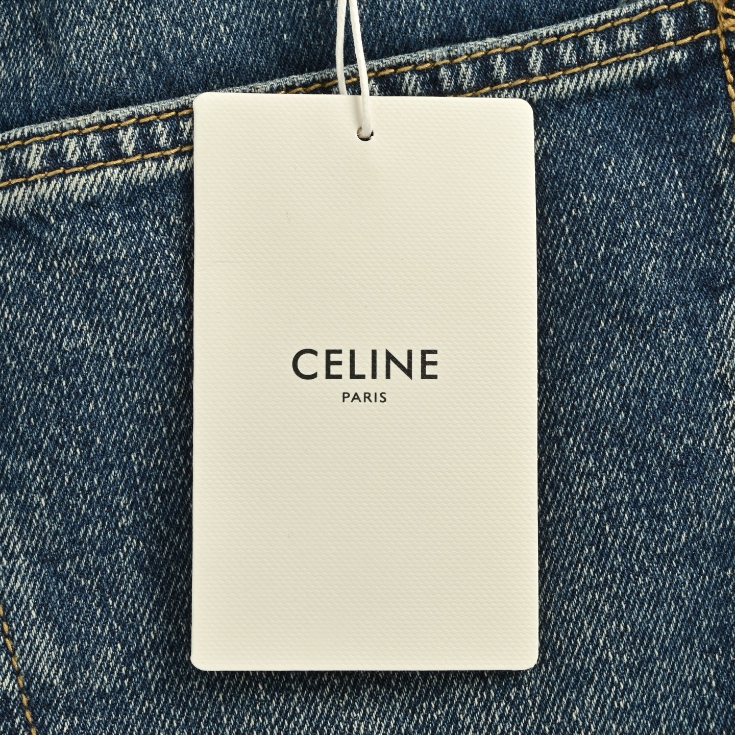 Celine/赛琳 刀割破洞牛仔裤 经典水洗色泽 Celine/赛琳 刀割破洞牛仔裤 经典水洗色泽