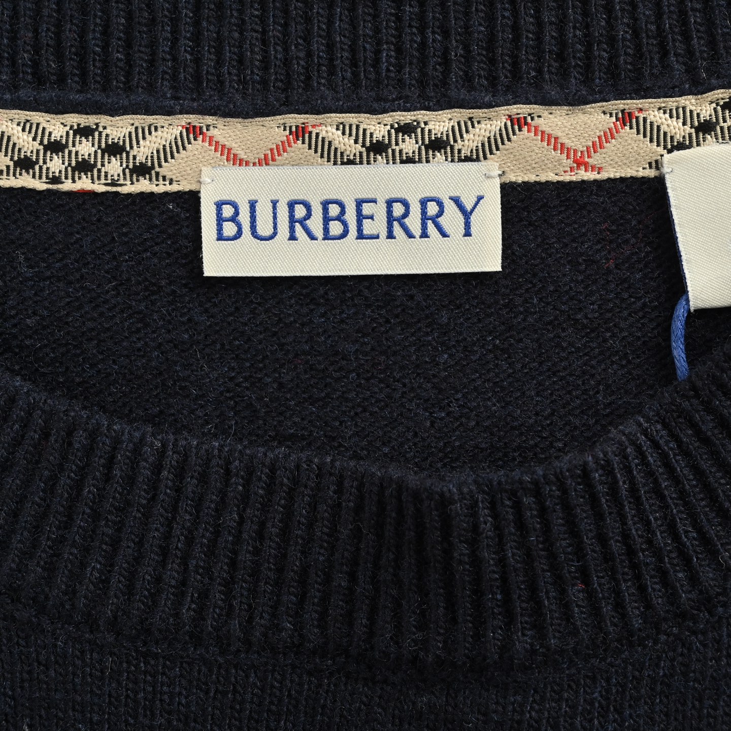 Burberry/巴宝莉 25Fw 战马刺绣圆领毛衣 Burberry/巴宝莉 25Fw 战马刺绣圆领毛衣