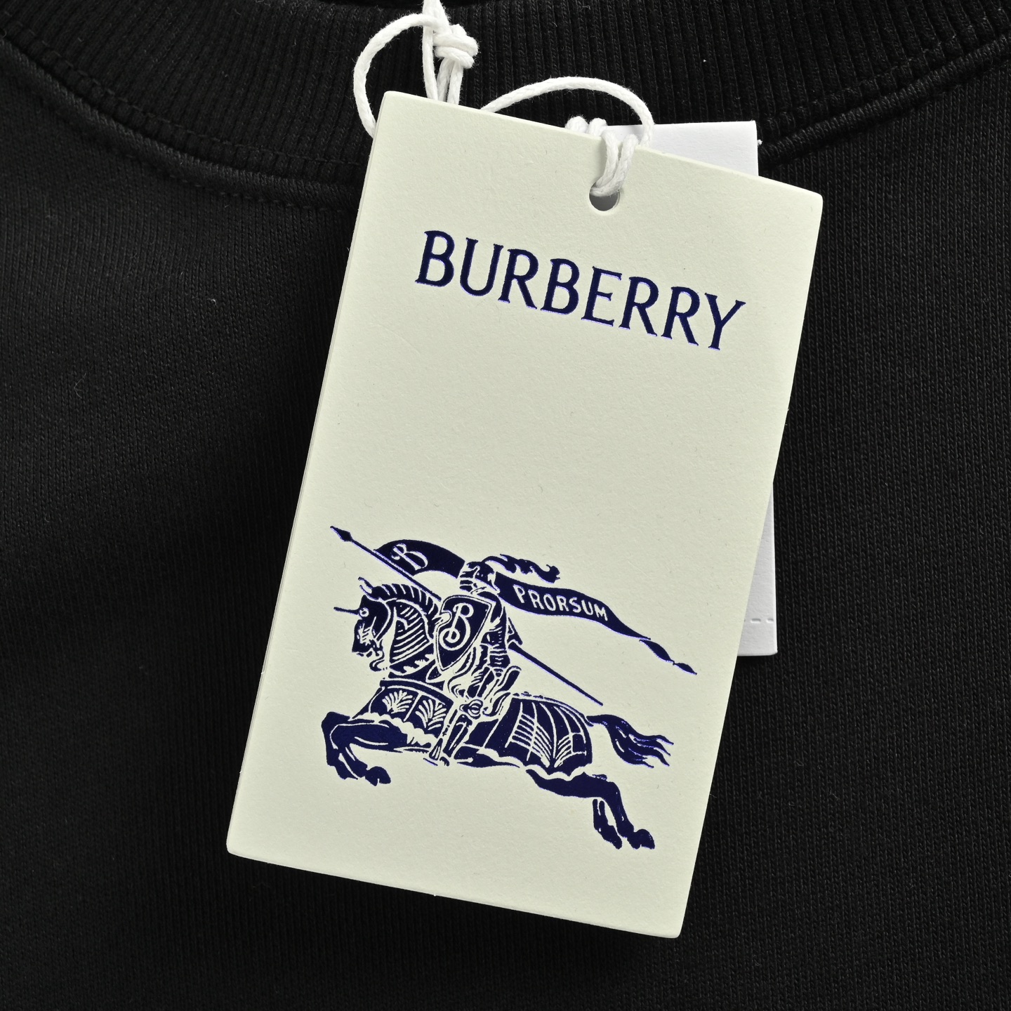 Burberry/巴宝莉 25Fw 下摆格纹战马贴布圆领卫衣 Burberry/巴宝莉 25Fw 下摆格纹战马贴布圆领卫衣