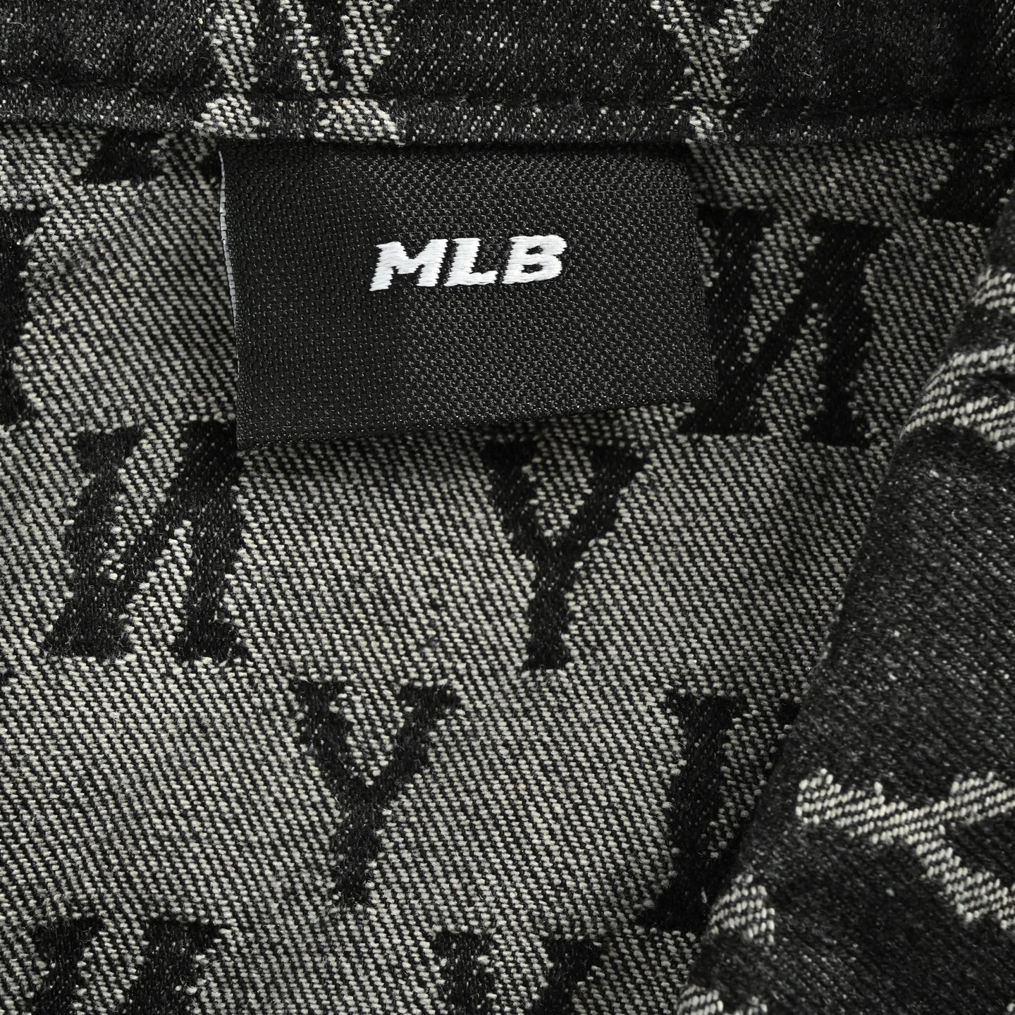 MLB 满印徽标水洗牛仔外套 外套款非市场衬衫款 MLB 满印徽标水洗牛仔外套 外套款非市场衬衫款