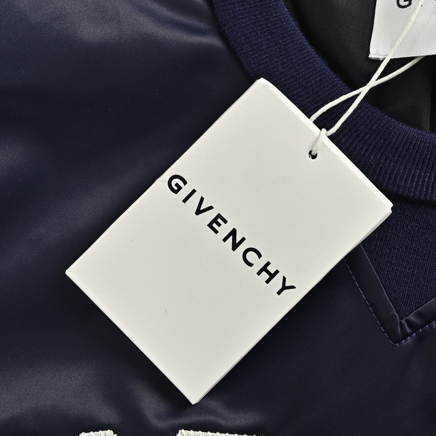 GIVENCHY/纪梵希 25Fw 贴布绣圆领卫衣 GIVENCHY/纪梵希 25Fw 贴布绣圆领卫衣