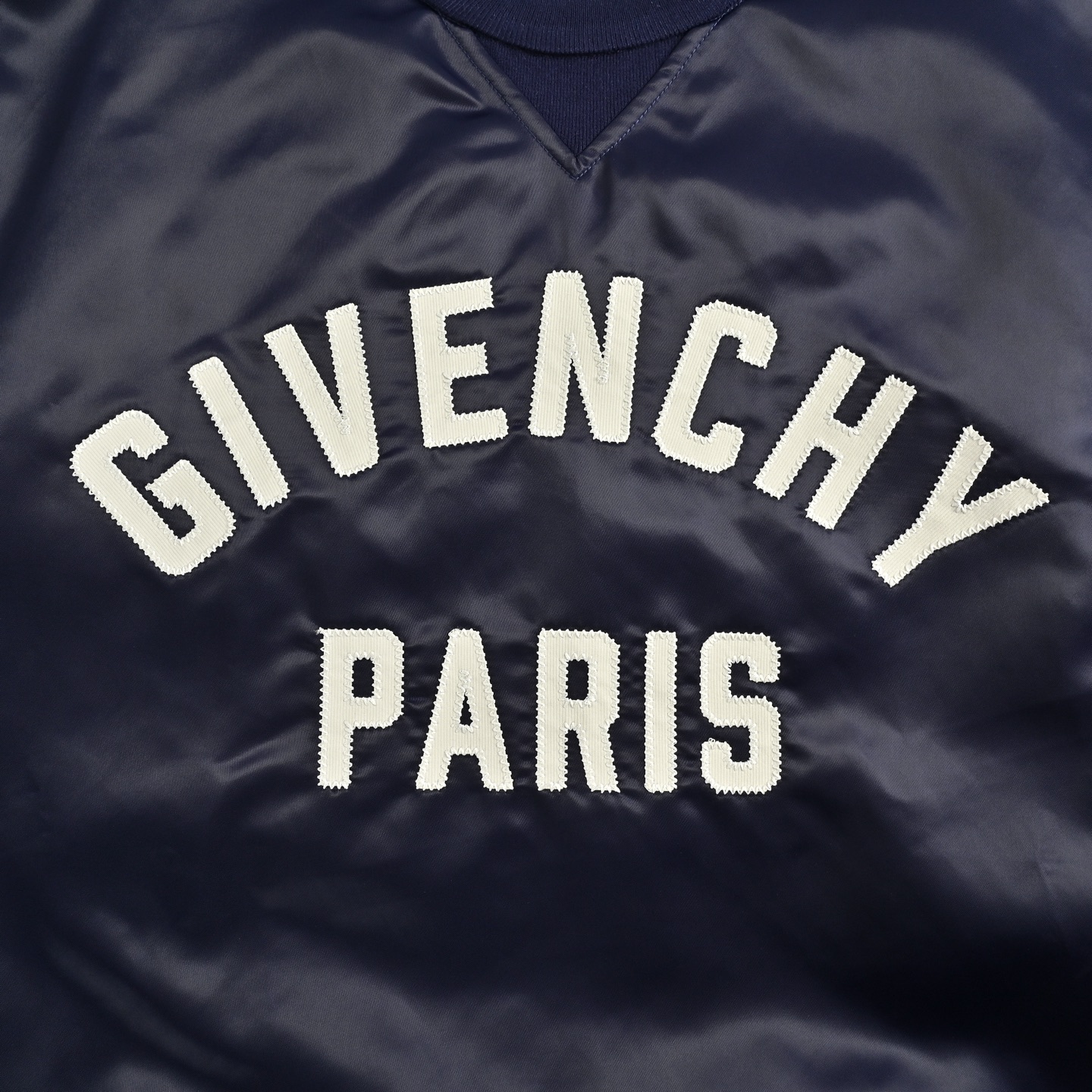 GIVENCHY/纪梵希 25Fw 贴布绣圆领卫衣 GIVENCHY/纪梵希 25Fw 贴布绣圆领卫衣