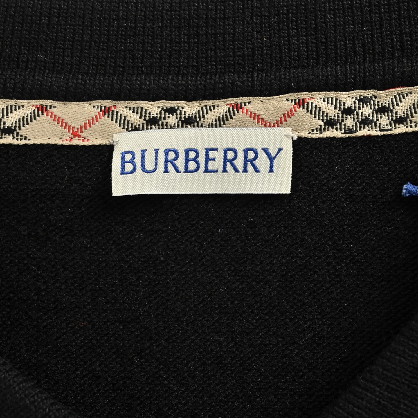 Burberry/巴宝莉 25Fw 战马刺绣POLO领针织毛衣 Burberry/巴宝莉 25Fw 战马刺绣POLO领针织毛衣