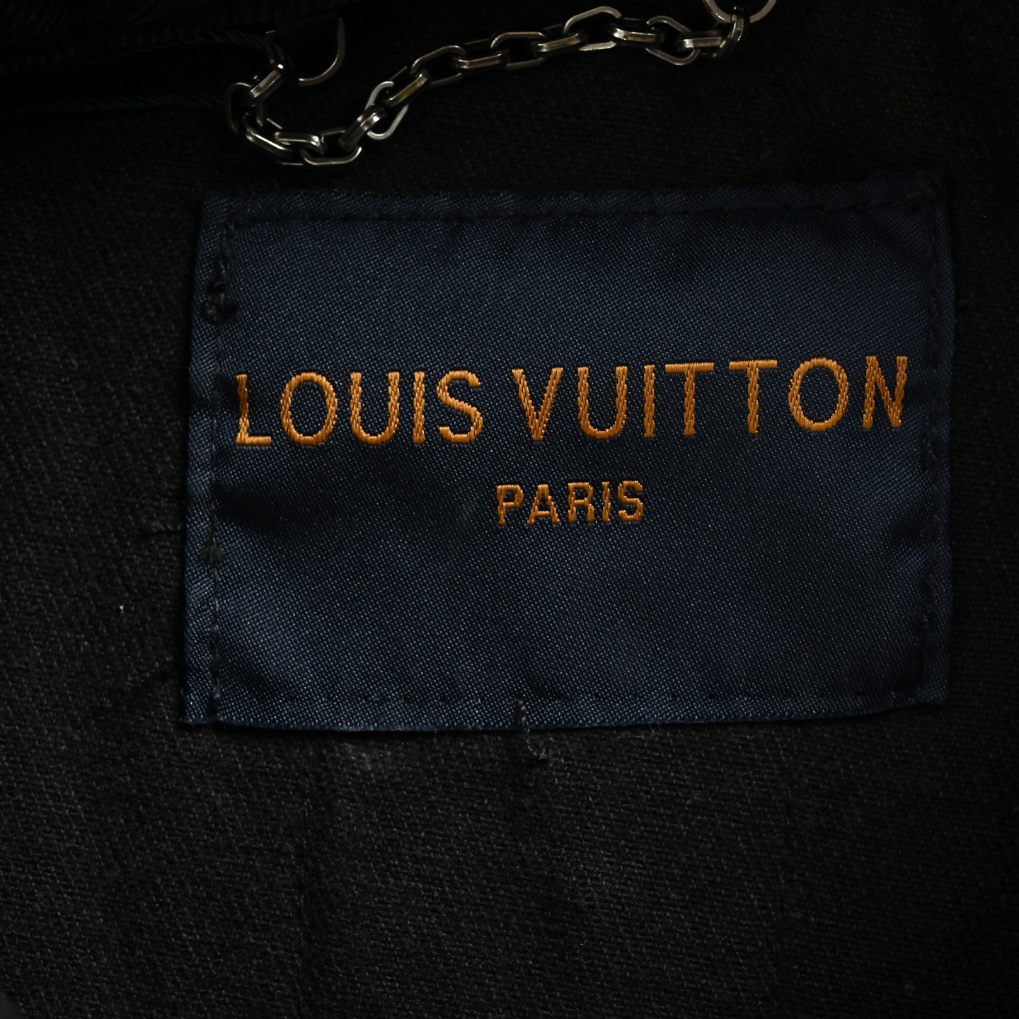 LouisVuitton/路易威登 重工渐变水洗字母定位印花牛仔外套 LouisVuitton/路易威登 重工渐变水洗字母定位印花牛仔外套