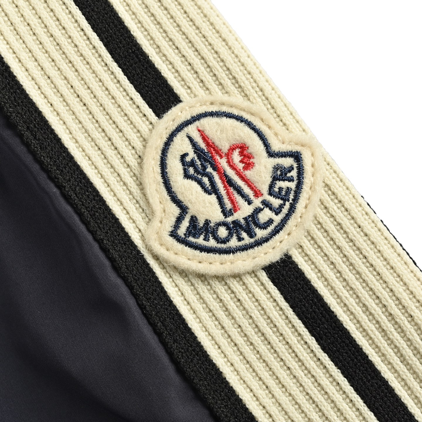 Moncler/蒙口 25Fw 徽标织带尼龙冲锋衣夹克外套-High Quatity Cheap Brand wholesale wholesaler seller Clothes Bags handbags Sneakers Top Fashion Clothing Shoes from China Factory Chinese suppliers best Quality Beautiful Price Moncler/蒙口 25Fw 徽标织带尼龙冲锋衣夹克外套