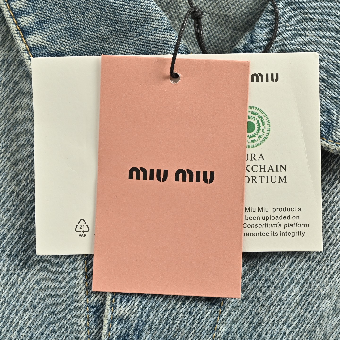 Miu Miu 24Fw Miu字母贴布绣牛仔外套 Miu Miu 24Fw Miu字母贴布绣牛仔外套