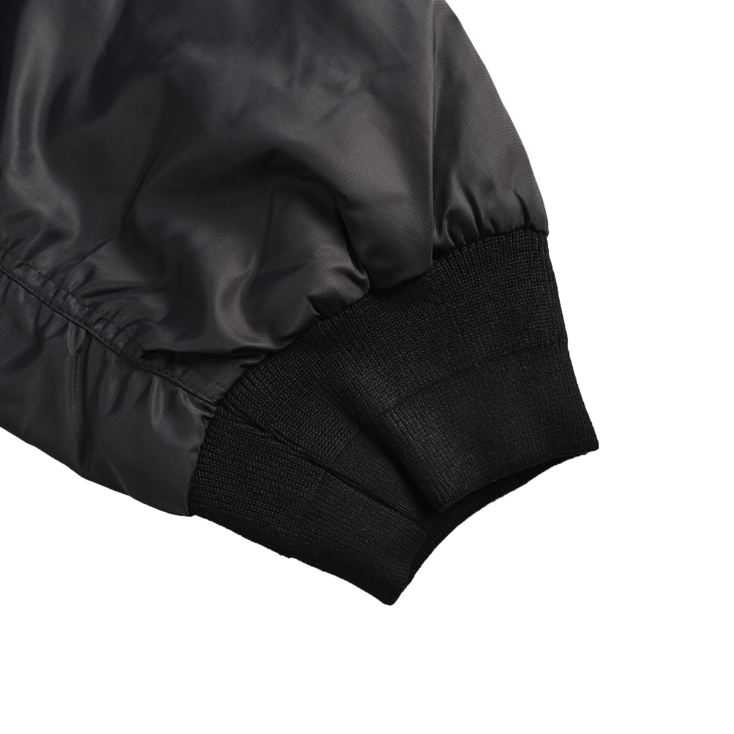 Balenciaga/巴黎世家 24Fw 曼联队标刺绣棉服外套 薄夹棉款