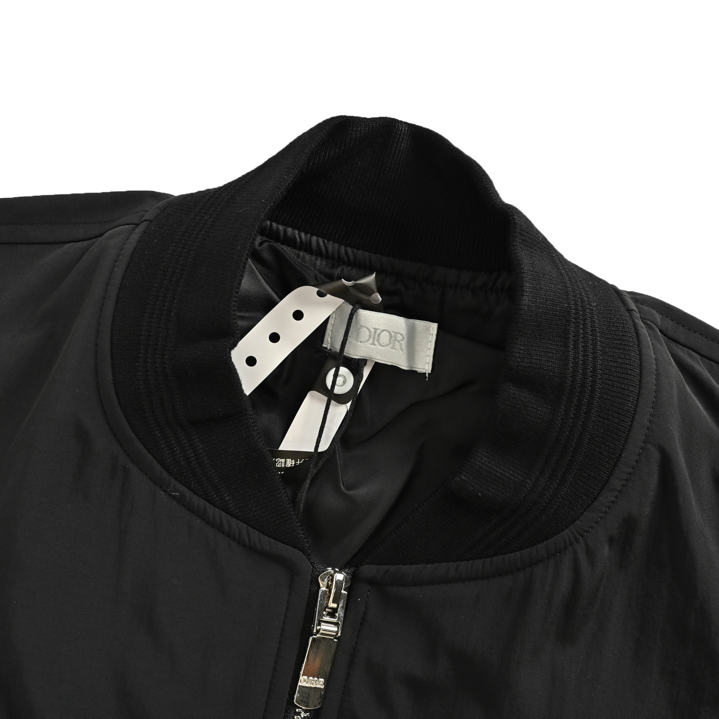 Dior/迪奥 石头岛联名刺绣徽标棒球服外套 定制定染纯棉混纺材质 Dior/迪奥 石头岛联名刺绣徽标棒球服外套 定制定染纯棉混纺材质