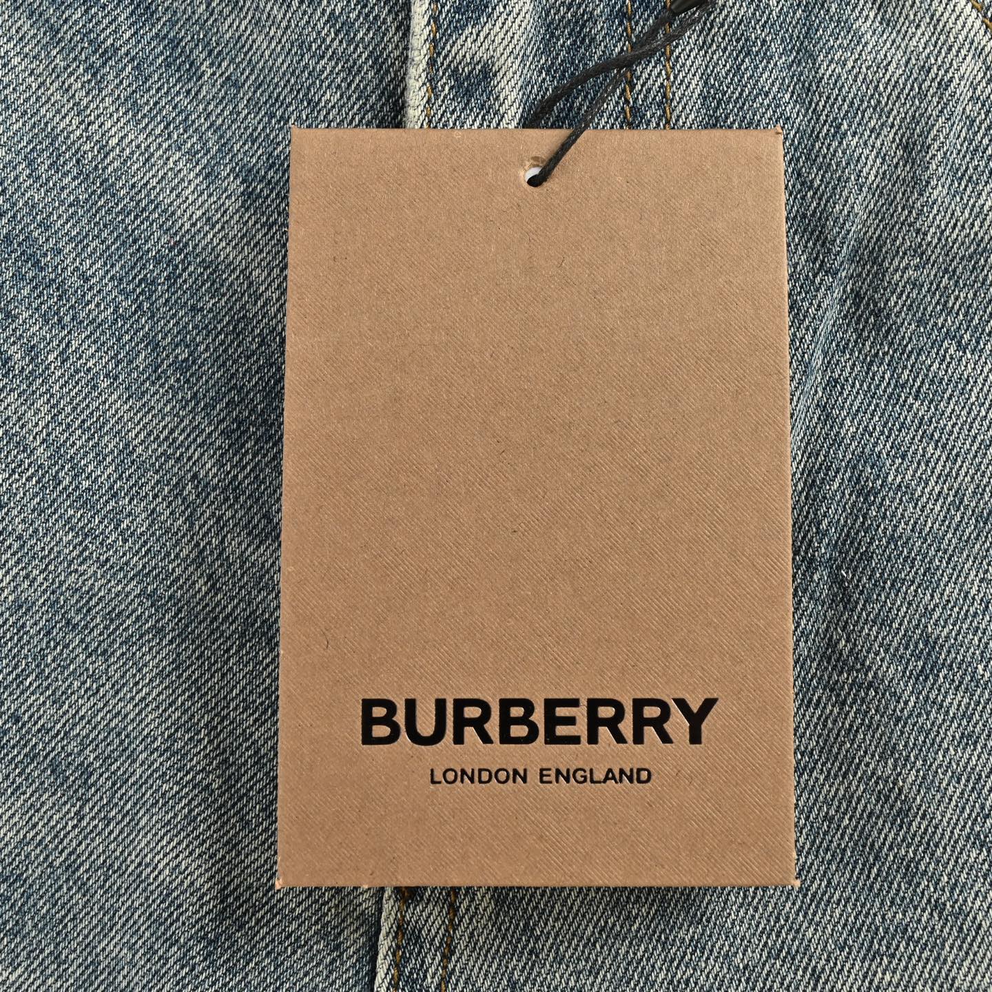 Burberry/巴宝莉 25Fw 后袋格纹战马牛仔裤 Burberry/巴宝莉 25Fw 后袋格纹战马牛仔裤
