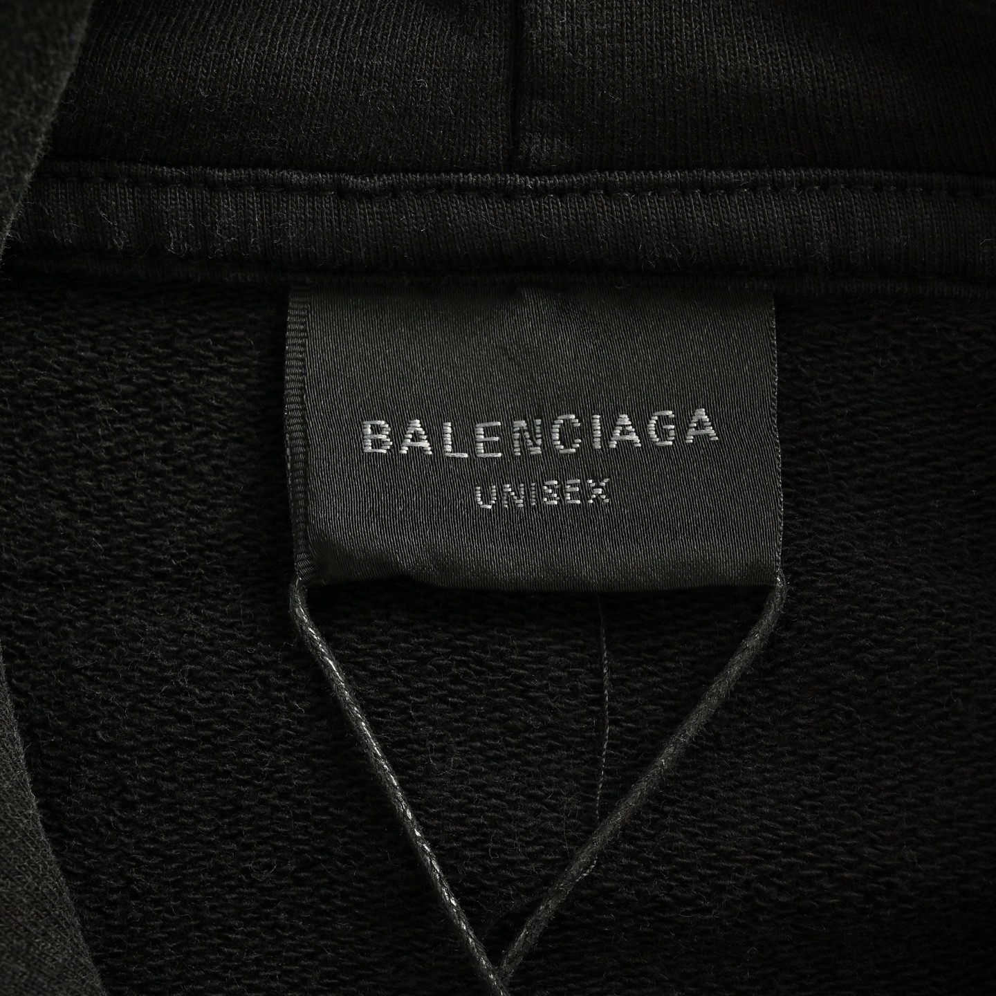 Balenciaga/巴黎世家 25ss贴布暗标连帽卫衣洗水黑