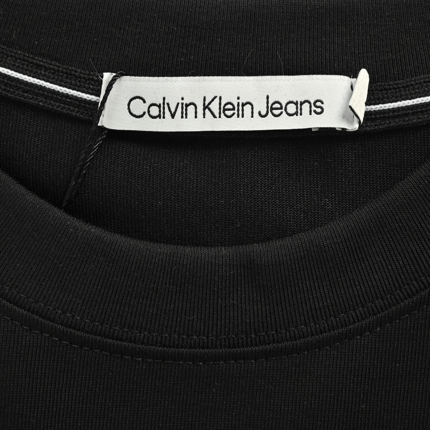 Calvin Klein/CK 背后字母浮雕长袖T恤 Calvin Klein/CK 背后字母浮雕长袖T恤