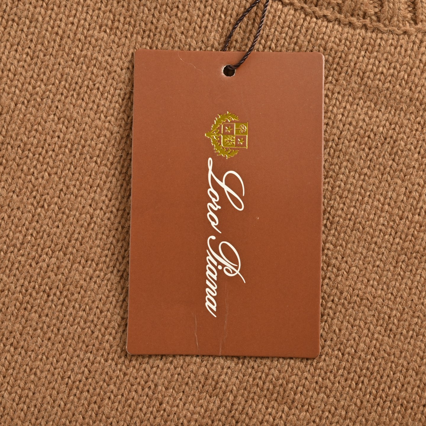 Loro Piana LP 针织圆领毛衣 本产品跟据原版采用百分百长绒棉 Loro Piana LP 针织圆领毛衣 本产品跟据原版采用百分百长绒棉