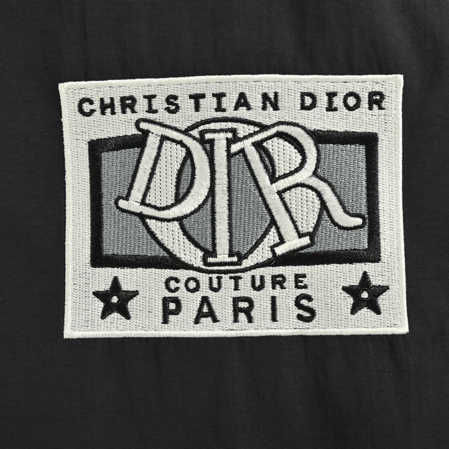 Dior/迪奥 字母刺绣连帽风衣外套 Dior/迪奥 字母刺绣连帽风衣外套
