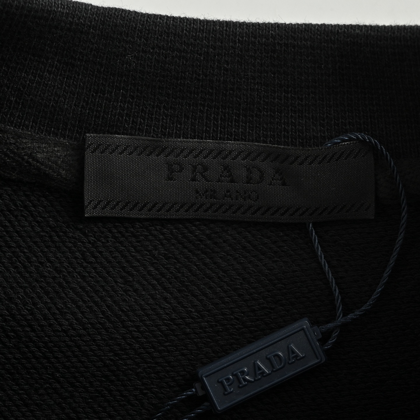 Prada/普拉达 25Fw 红条圆领卫衣 Prada/普拉达 25Fw 红条圆领卫衣