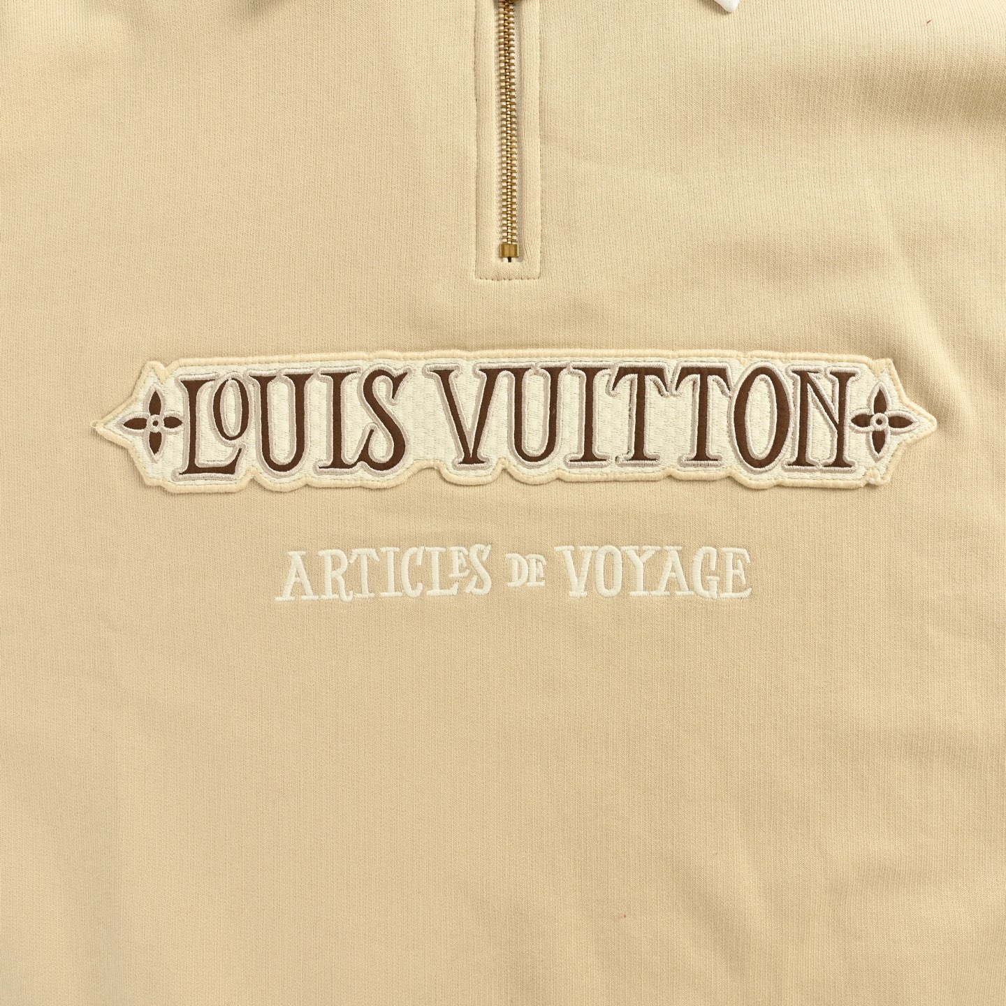 Louis Vuitton/路易威登 25Fw 字母刺绣白翻领半拉链卫衣