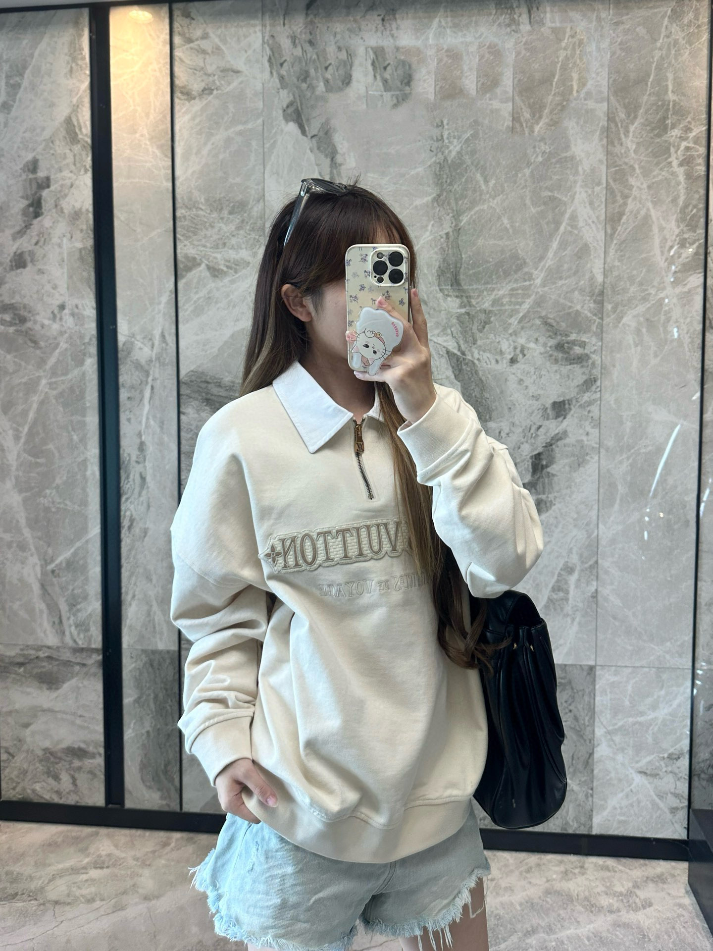 Louis Vuitton/路易威登 25Fw 字母刺绣白翻领半拉链卫衣上身效果#