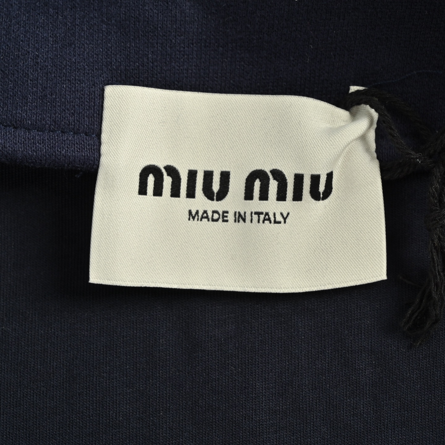 Miu Miu/缪缪 贴绣平纹针织连帽夹克外套-High Quatity Cheap Brand wholesale wholesaler seller Clothes Bags handbags Sneakers Top Fashion Clothing Shoes from China Factory Chinese suppliers best Quality Beautiful Price Miu Miu/缪缪 贴绣平纹针织连帽夹克外套