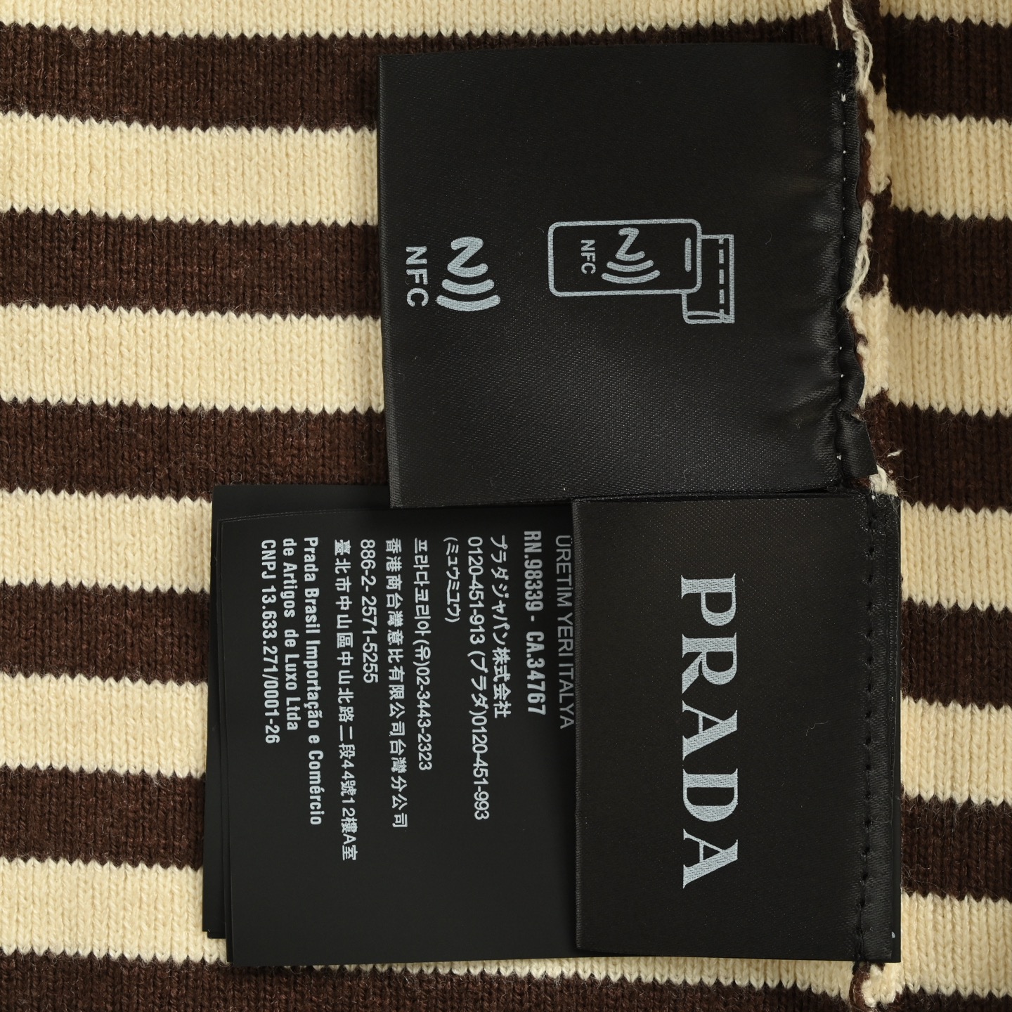 Prada/普拉达 25Fw 条纹刺绣圆领毛衣-High Quatity Cheap Brand wholesale wholesaler seller Clothes Bags handbags Sneakers Top Fashion Clothing Shoes from China Factory Chinese suppliers best Quality Beautiful Price Prada/普拉达 25Fw 条纹刺绣圆领毛衣