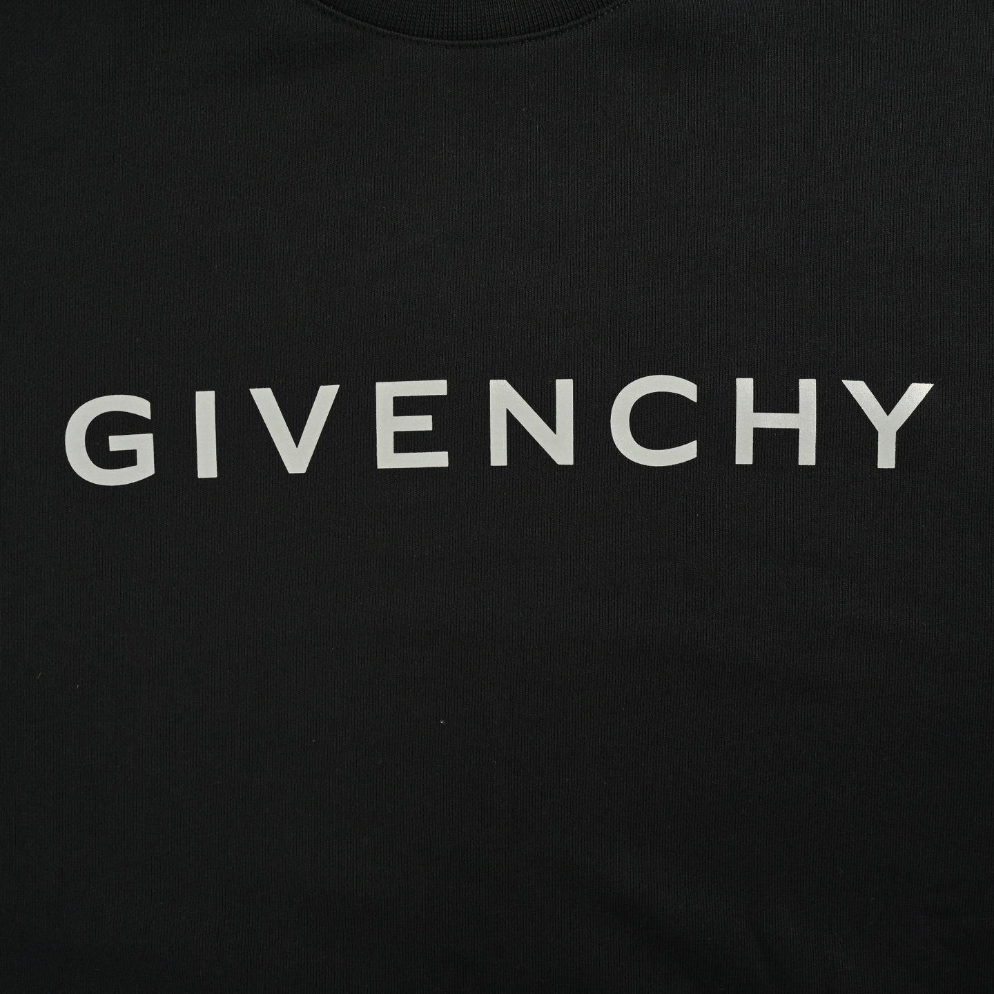 GIVENCHY/纪梵希 25Fw 反光字母圆领卫衣-High Quatity Cheap Brand wholesale wholesaler seller Clothes Bags handbags Sneakers Top Fashion Clothing Shoes from China Factory Chinese suppliers best Quality Beautiful Price GIVENCHY/纪梵希 25Fw 反光字母圆领卫衣