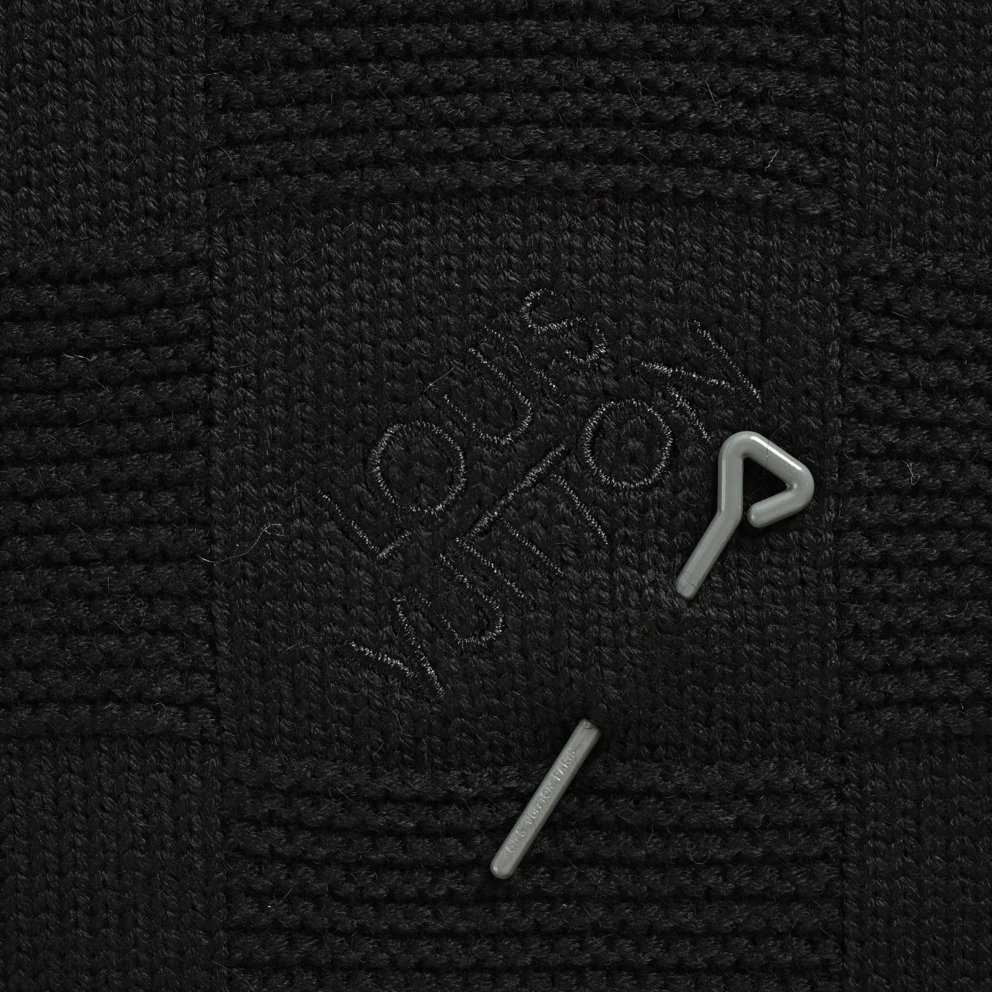 Louis Vuitton/路易威登 别针棋盘格圆领毛衣