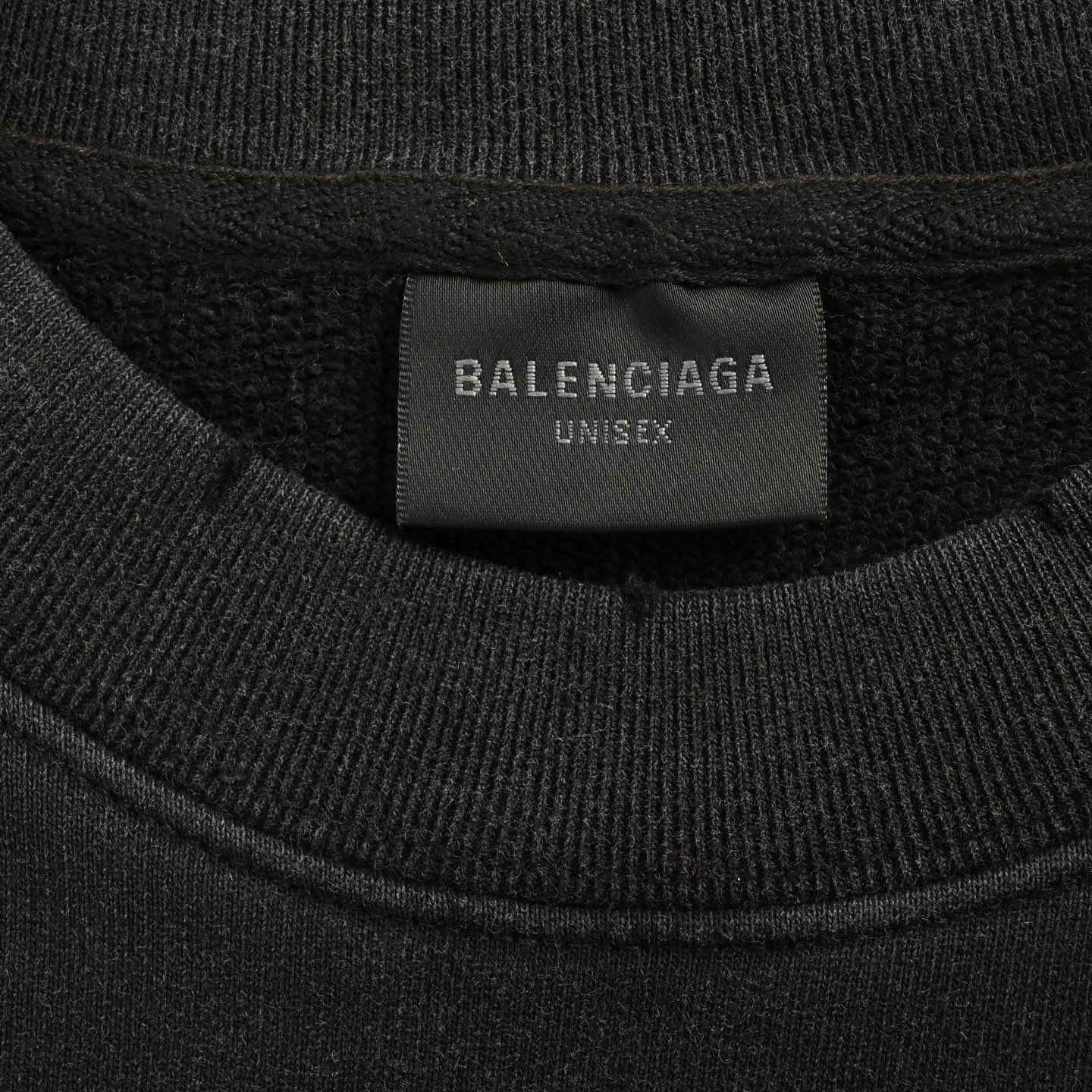 Balenciaga/巴黎世家 25Fw 美纹纸胶带印花圆领卫衣