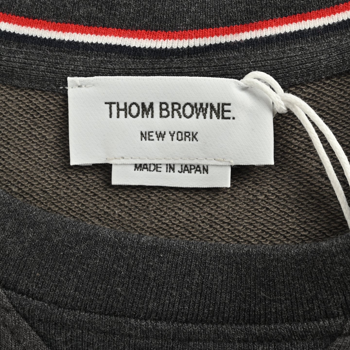 Thom Browne/汤姆布朗 经典色织圆领卫衣 领口三角单独横机摇-High Quatity Cheap Brand wholesale wholesaler seller Clothes Bags handbags Sneakers Top Fashion Clothing Shoes from China Factory Chinese suppliers best Quality Beautiful Price Thom Browne/汤姆布朗 经典色织圆领卫衣 领口三角单独横机摇