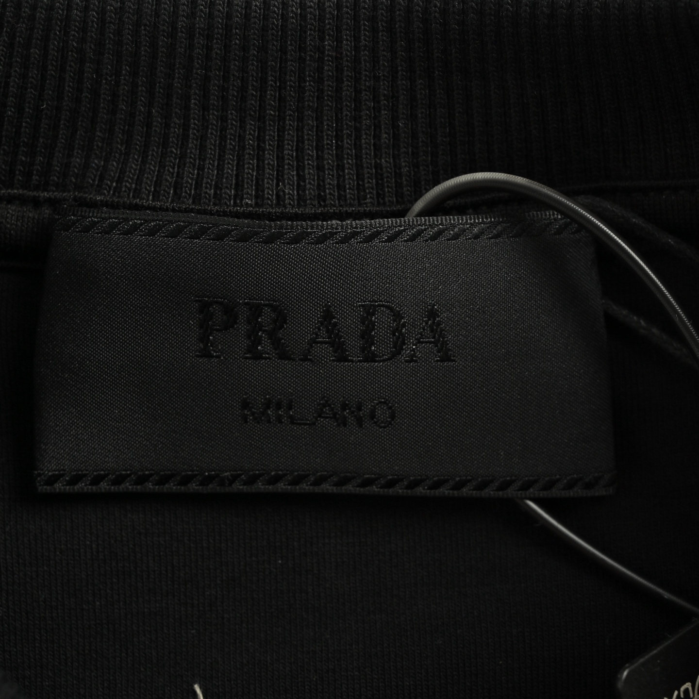 Prada/普拉达 拼接拉链圆领卫衣-High Quatity Cheap Brand wholesale wholesaler seller Clothes Bags handbags Sneakers Top Fashion Clothing Shoes from China Factory Chinese suppliers best Quality Beautiful Price Prada/普拉达 拼接拉链圆领卫衣