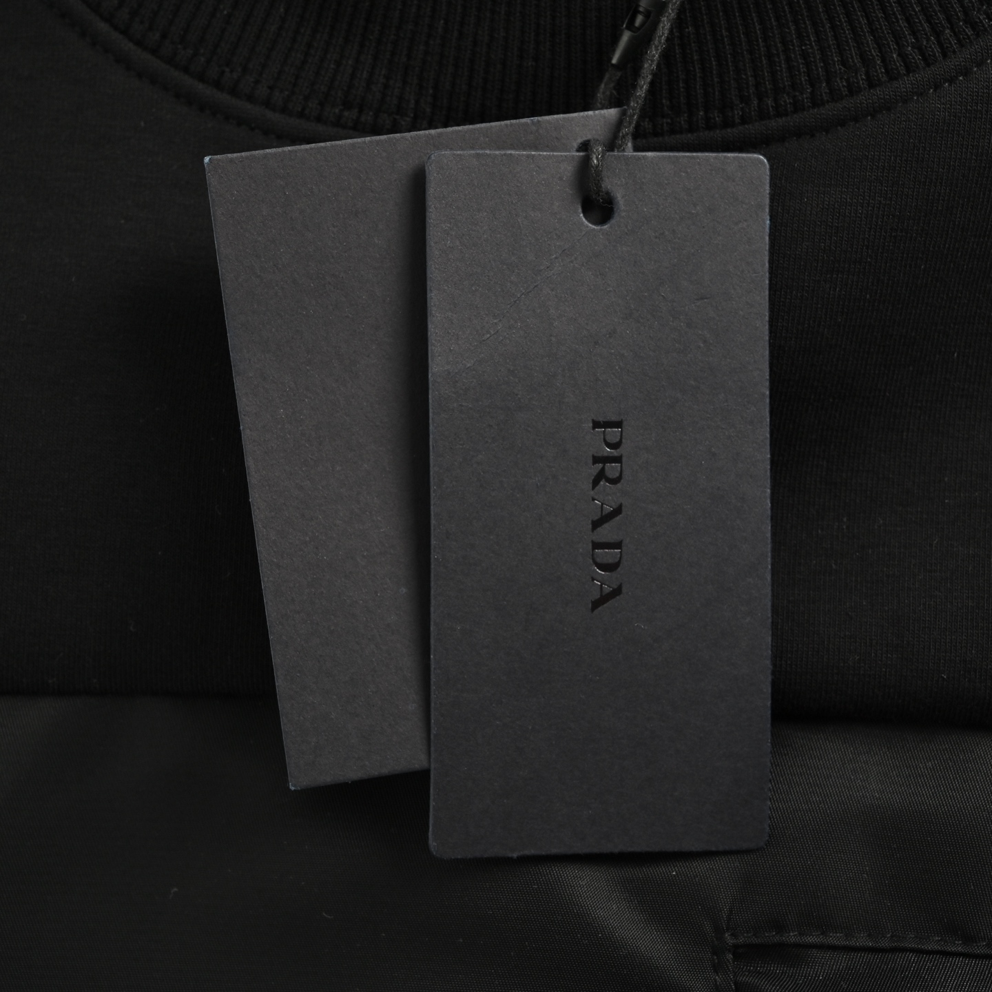 Prada/普拉达 拼接拉链圆领卫衣-High Quatity Cheap Brand wholesale wholesaler seller Clothes Bags handbags Sneakers Top Fashion Clothing Shoes from China Factory Chinese suppliers best Quality Beautiful Price Prada/普拉达 拼接拉链圆领卫衣