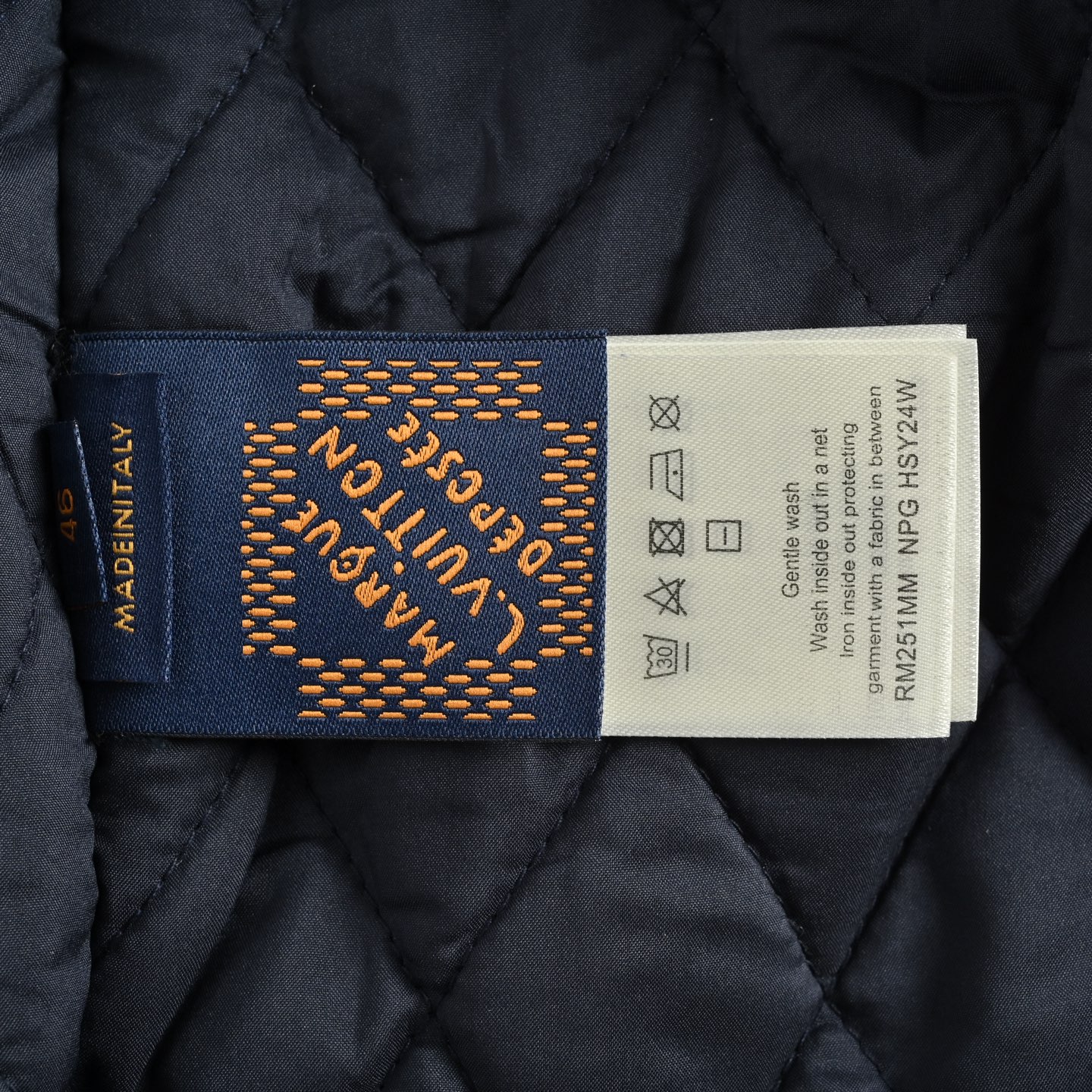 Louis Vuitton/路易威登 25Fw 圆环绗线夹棉外套-High Quatity Cheap Brand wholesale wholesaler seller Clothes Bags handbags Sneakers Top Fashion Clothing Shoes from China Factory Chinese suppliers best Quality Beautiful Price Louis Vuitton/路易威登 25Fw 圆环绗线夹棉外套