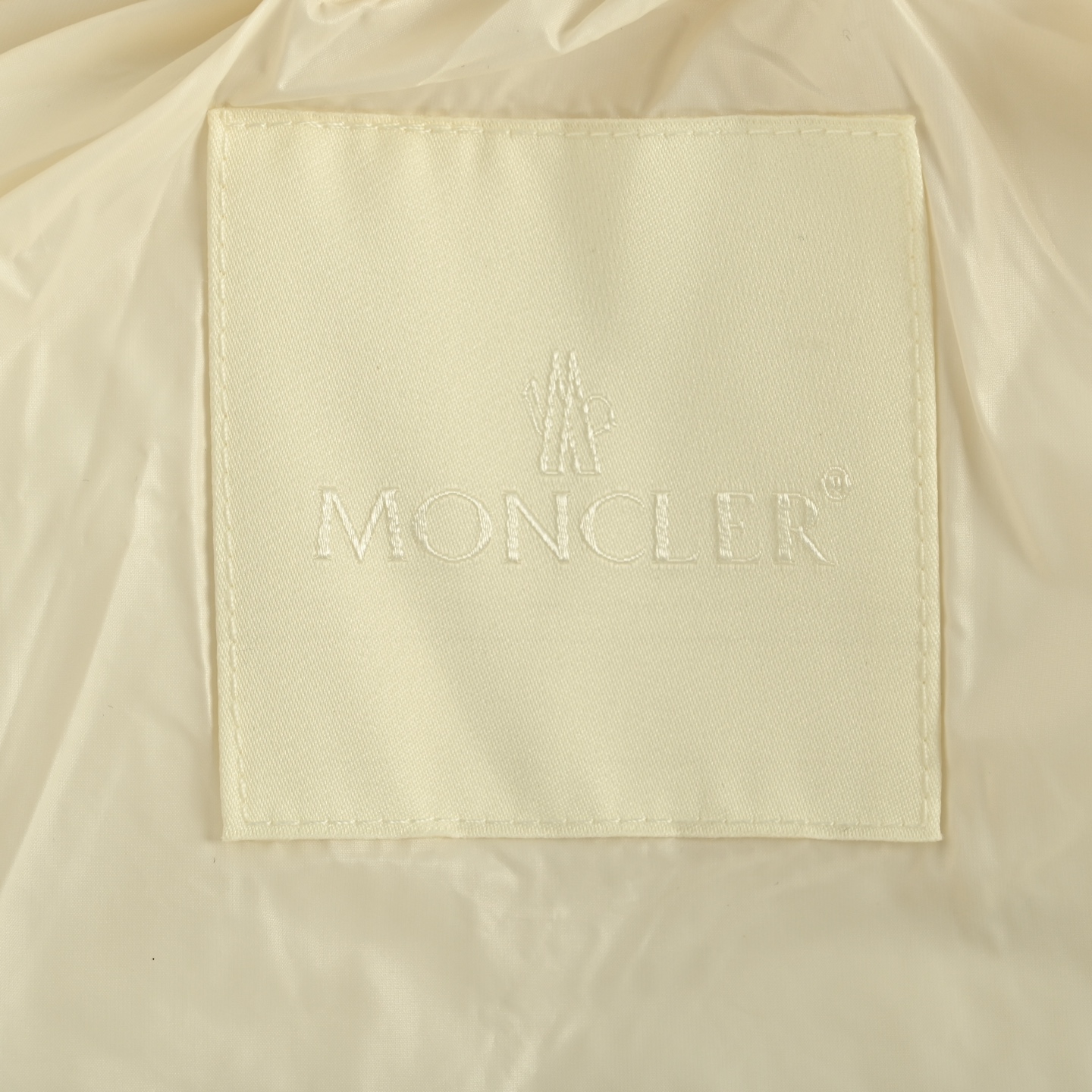 Moncler/蒙口 针织拼接假两件羽绒服 白雪公主 Moncler Jadeite/蒙口24年新款女拼接假二件短款羽绒服 Moncler/蒙口 针织拼接假两件羽绒服 白雪公主 Moncler Jadeite/蒙口24年新款女拼接假二件短款羽绒服
