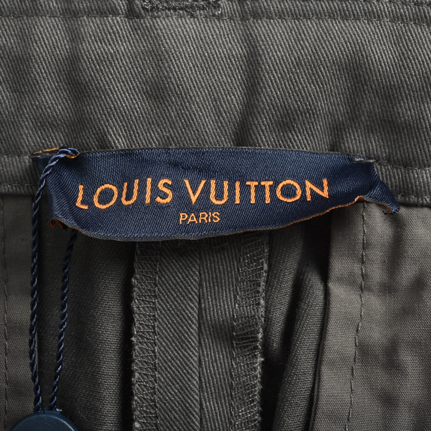 Louis Vuitton/路易威登 双侧大口袋工装长裤-High Quatity Cheap Brand wholesale wholesaler seller Clothes Bags handbags Sneakers Top Fashion Clothing Shoes from China Factory Chinese suppliers best Quality Beautiful Price Louis Vuitton/路易威登 双侧大口袋工装长裤