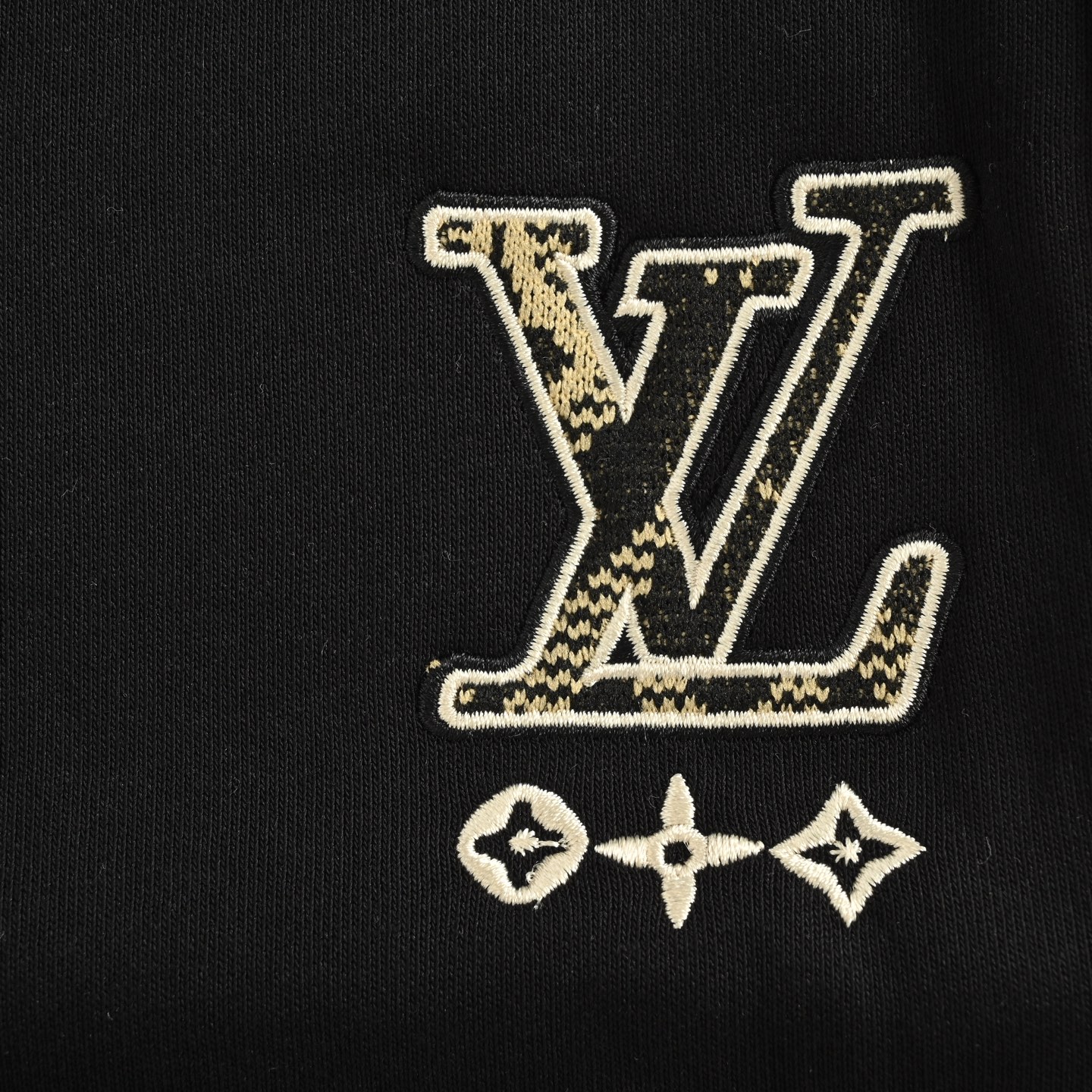 Louis Vuitton/路易威登 25Fw 织带字母长裤-High Quatity Cheap Brand wholesale wholesaler seller Clothes Bags handbags Sneakers Top Fashion Clothing Shoes from China Factory Chinese suppliers best Quality Beautiful Price Louis Vuitton/路易威登 25Fw 织带字母长裤