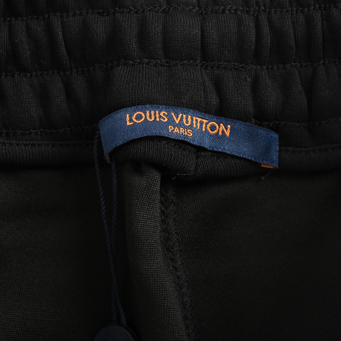 Louis Vuitton/路易威登 25Fw 织带字母长裤-High Quatity Cheap Brand wholesale wholesaler seller Clothes Bags handbags Sneakers Top Fashion Clothing Shoes from China Factory Chinese suppliers best Quality Beautiful Price Louis Vuitton/路易威登 25Fw 织带字母长裤