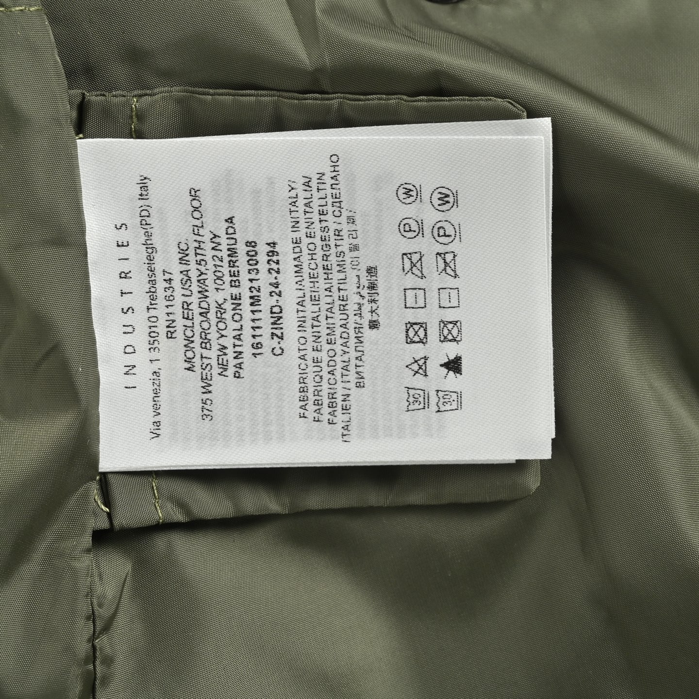 Moncler/蒙口 多口袋功能性工装夹克外套-High Quatity Cheap Brand wholesale wholesaler seller Clothes Bags handbags Sneakers Top Fashion Clothing Shoes from China Factory Chinese suppliers best Quality Beautiful Price Moncler/蒙口 多口袋功能性工装夹克外套