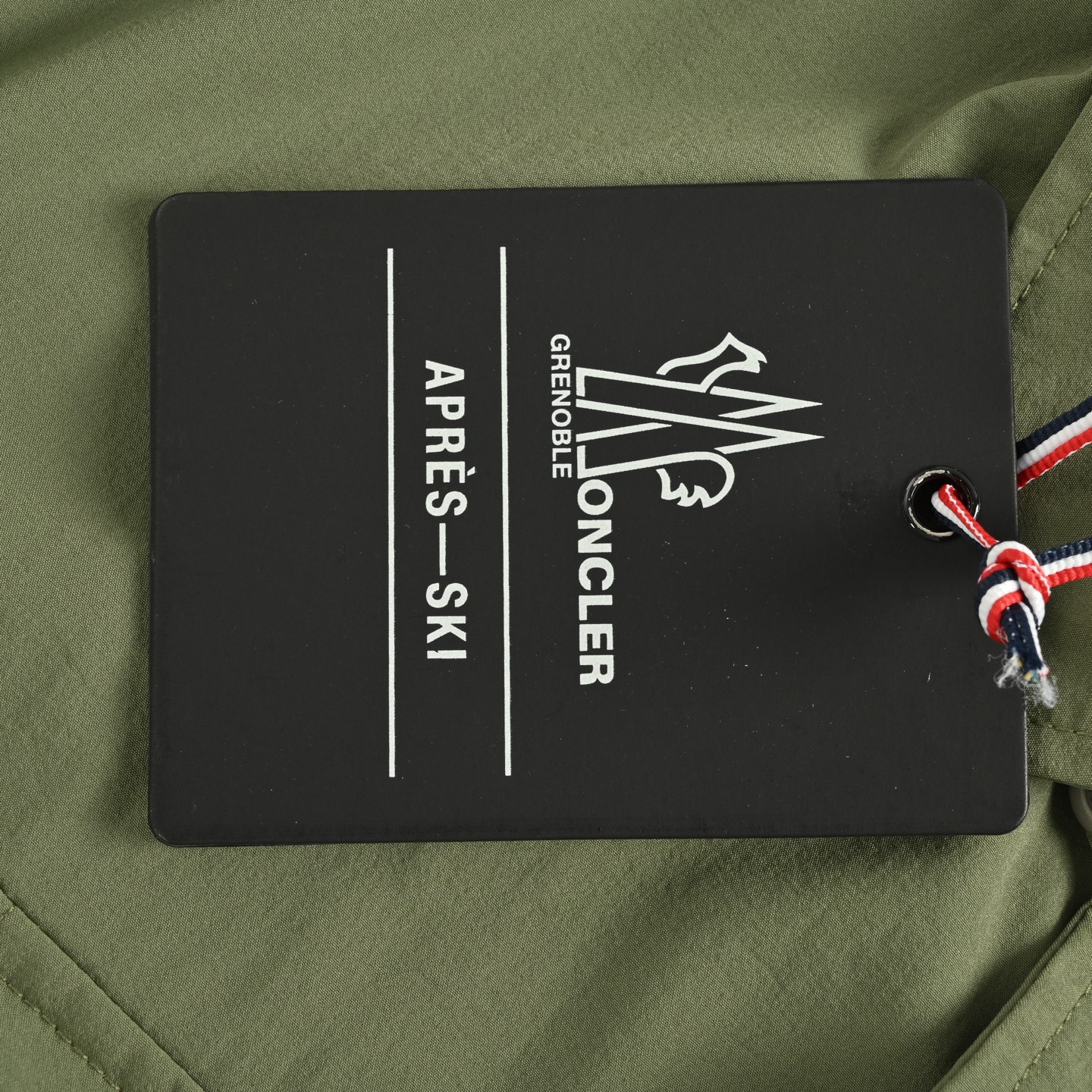 Moncler/蒙口 多口袋功能性工装夹克外套-High Quatity Cheap Brand wholesale wholesaler seller Clothes Bags handbags Sneakers Top Fashion Clothing Shoes from China Factory Chinese suppliers best Quality Beautiful Price Moncler/蒙口 多口袋功能性工装夹克外套