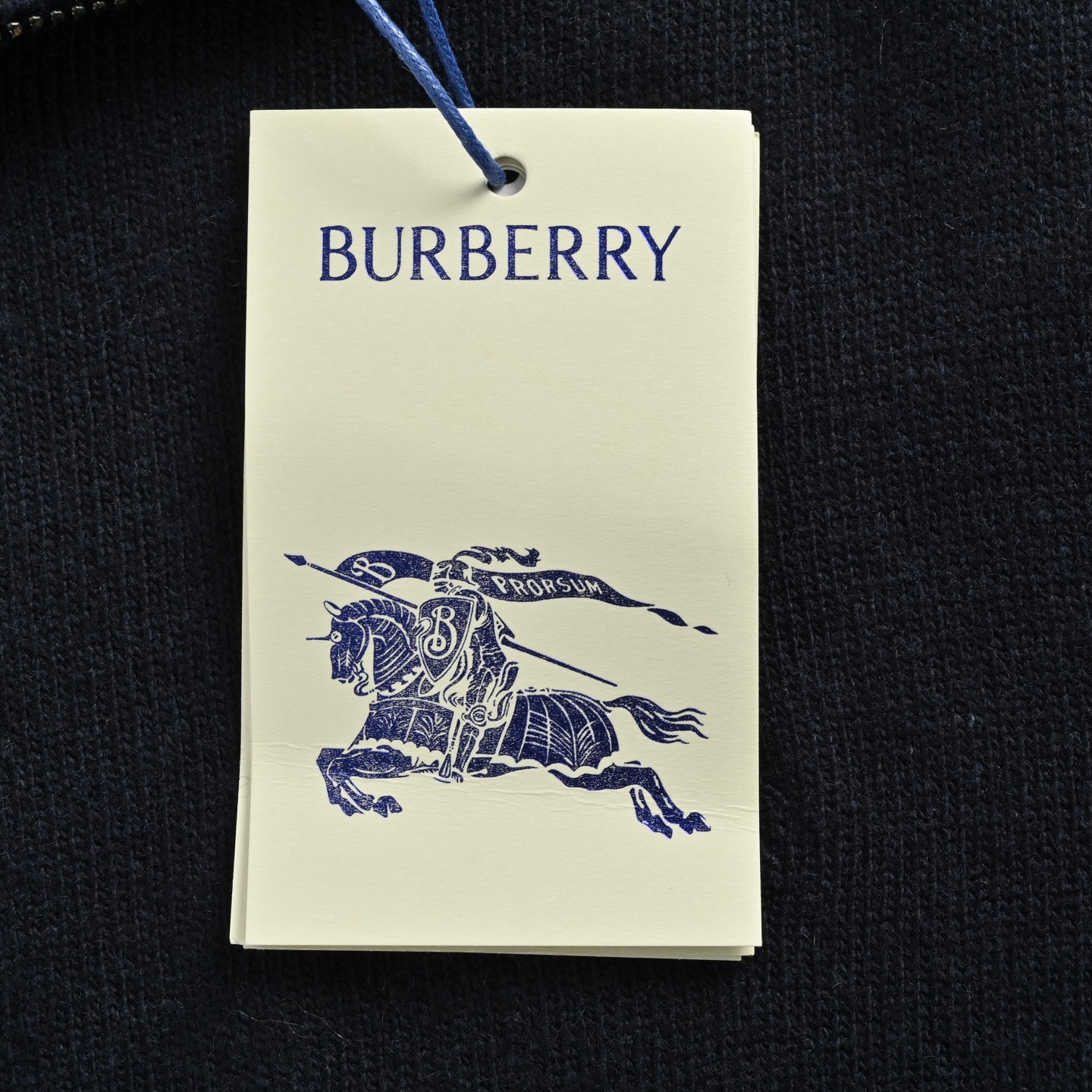 Burberry/巴宝莉 25Fw 战马绣半拉链针织毛衣-High Quatity Cheap Brand wholesale wholesaler seller Clothes Bags handbags Sneakers Top Fashion Clothing Shoes from China Factory Chinese suppliers best Quality Beautiful Price Burberry/巴宝莉 25Fw 战马绣半拉链针织毛衣