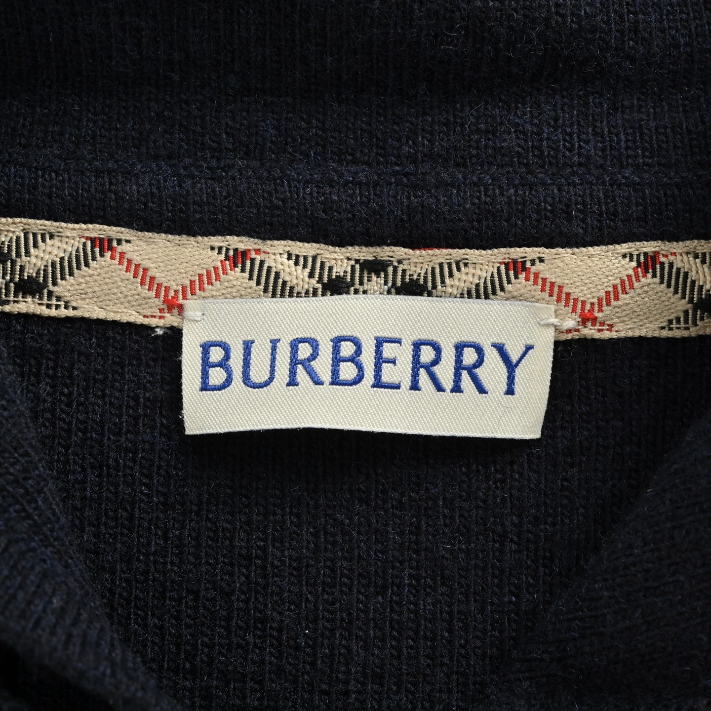 Burberry/巴宝莉 25Fw 战马绣拉链针织连帽外套-High Quatity Cheap Brand wholesale wholesaler seller Clothes Bags handbags Sneakers Top Fashion Clothing Shoes from China Factory Chinese suppliers best Quality Beautiful Price Burberry/巴宝莉 25Fw 战马绣拉链针织连帽外套
