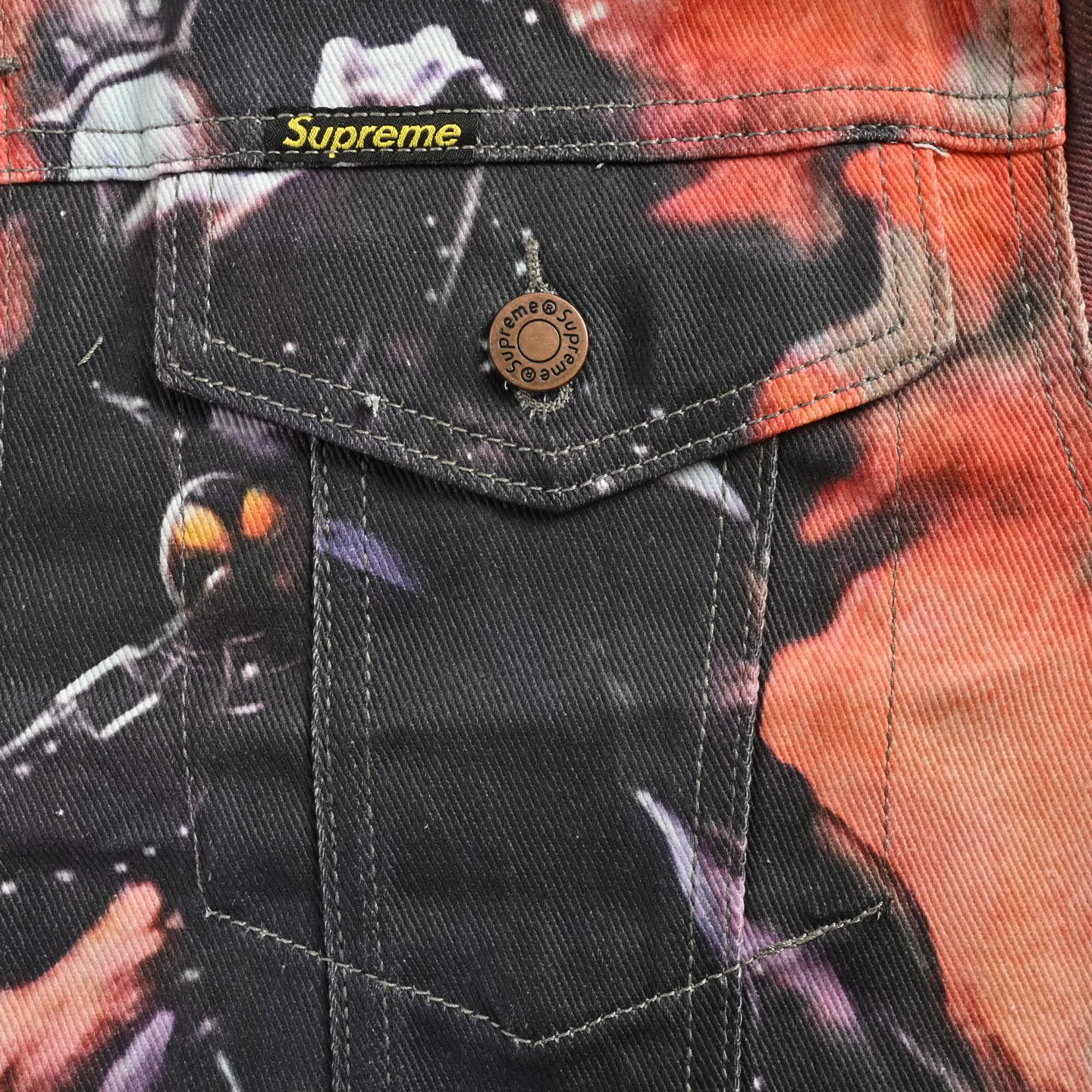 Supreme & Frank Frazetta 联名款斩蛇骑士牛仔外套-High Quatity Cheap Brand wholesale wholesaler seller Clothes Bags handbags Sneakers Top Fashion Clothing Shoes from China Factory Chinese suppliers best Quality Beautiful Price Supreme & Frank Frazetta 联名款斩蛇骑士牛仔外套
