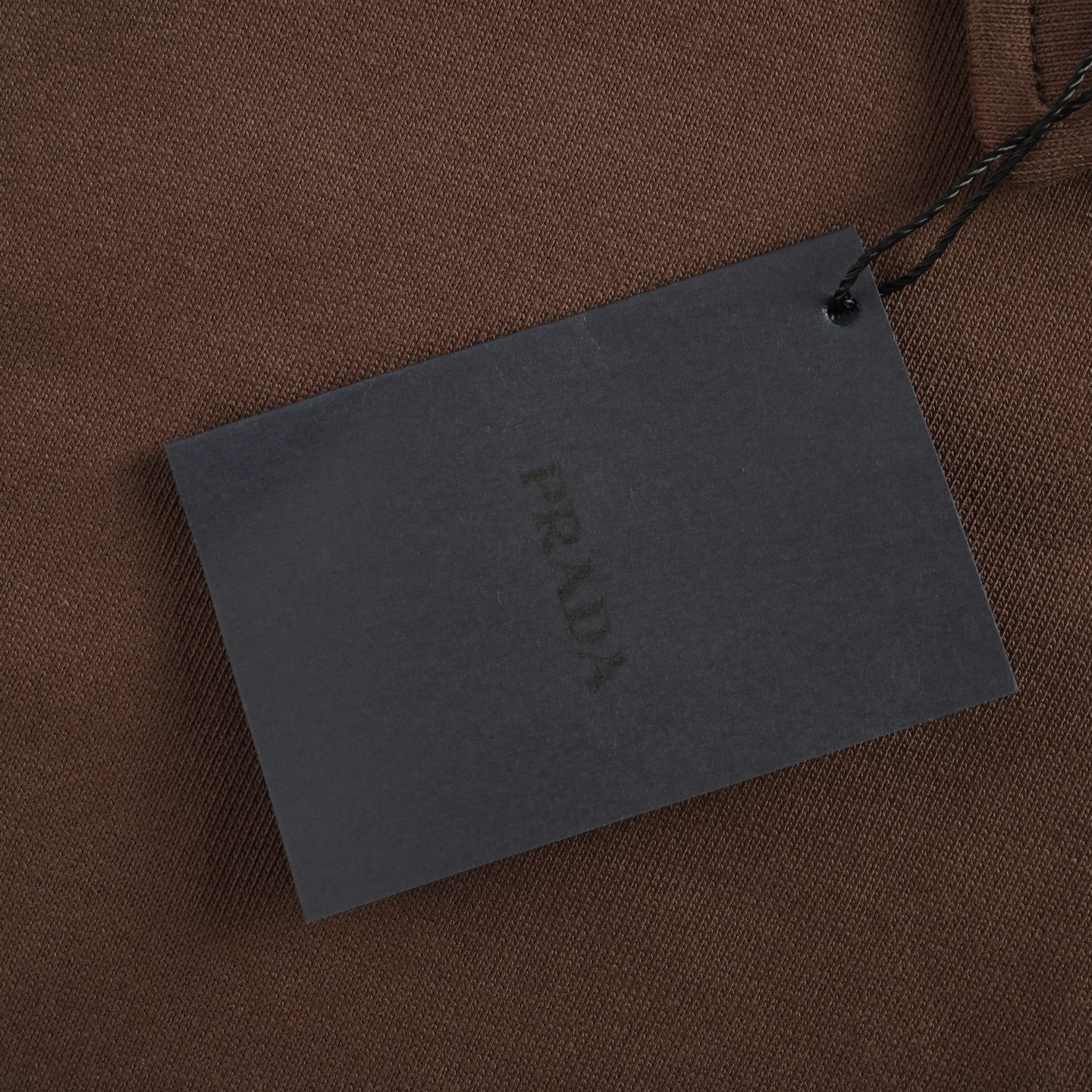 Prada/普拉达 25Fw 三角布标半拉链翻领卫衣-High Quatity Cheap Brand wholesale wholesaler seller Clothes Bags handbags Sneakers Top Fashion Clothing Shoes from China Factory Chinese suppliers best Quality Beautiful Price Prada/普拉达 25Fw 三角布标半拉链翻领卫衣