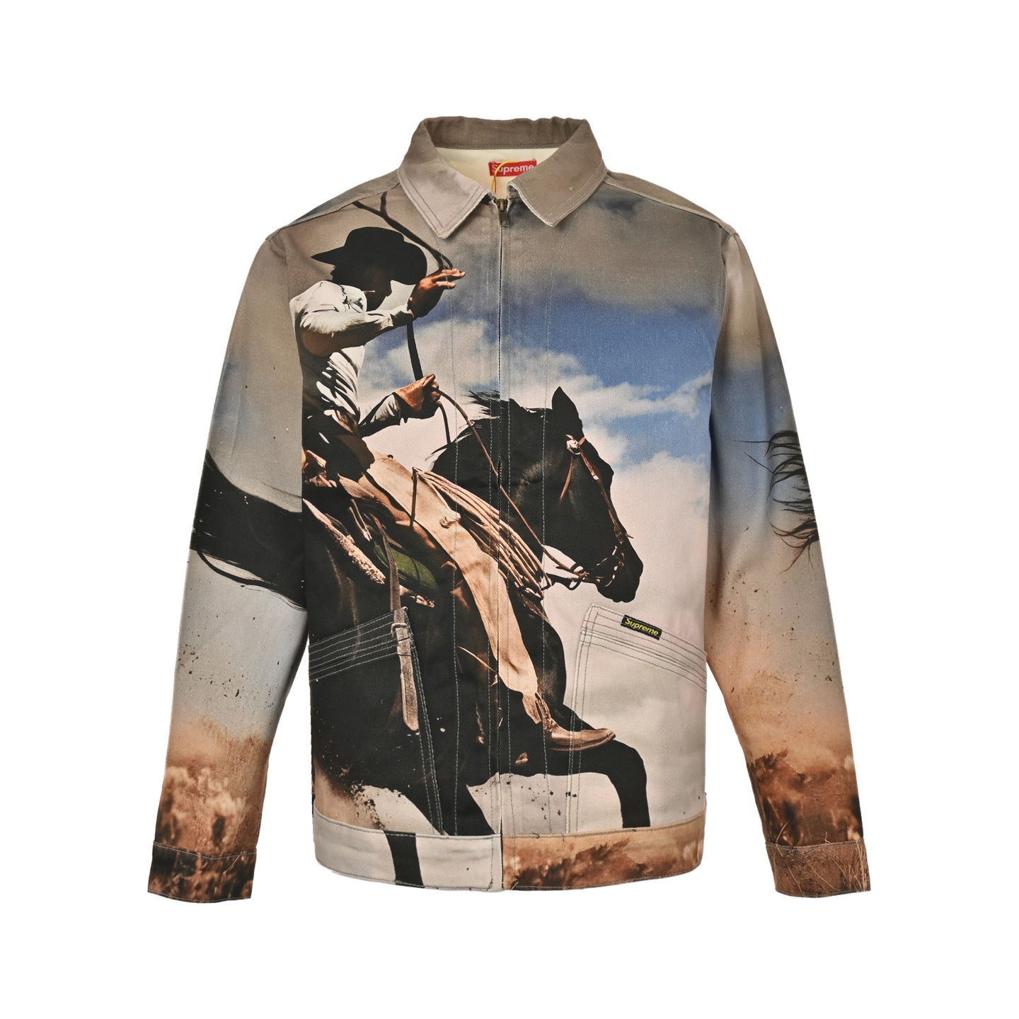 Supreme 西部牛仔夹克外套 融合了经典单宁设计与艺术家的独特视觉风格 Supreme 西部牛仔夹克外套 融合了经典单宁设计与艺术家的独特视觉风格