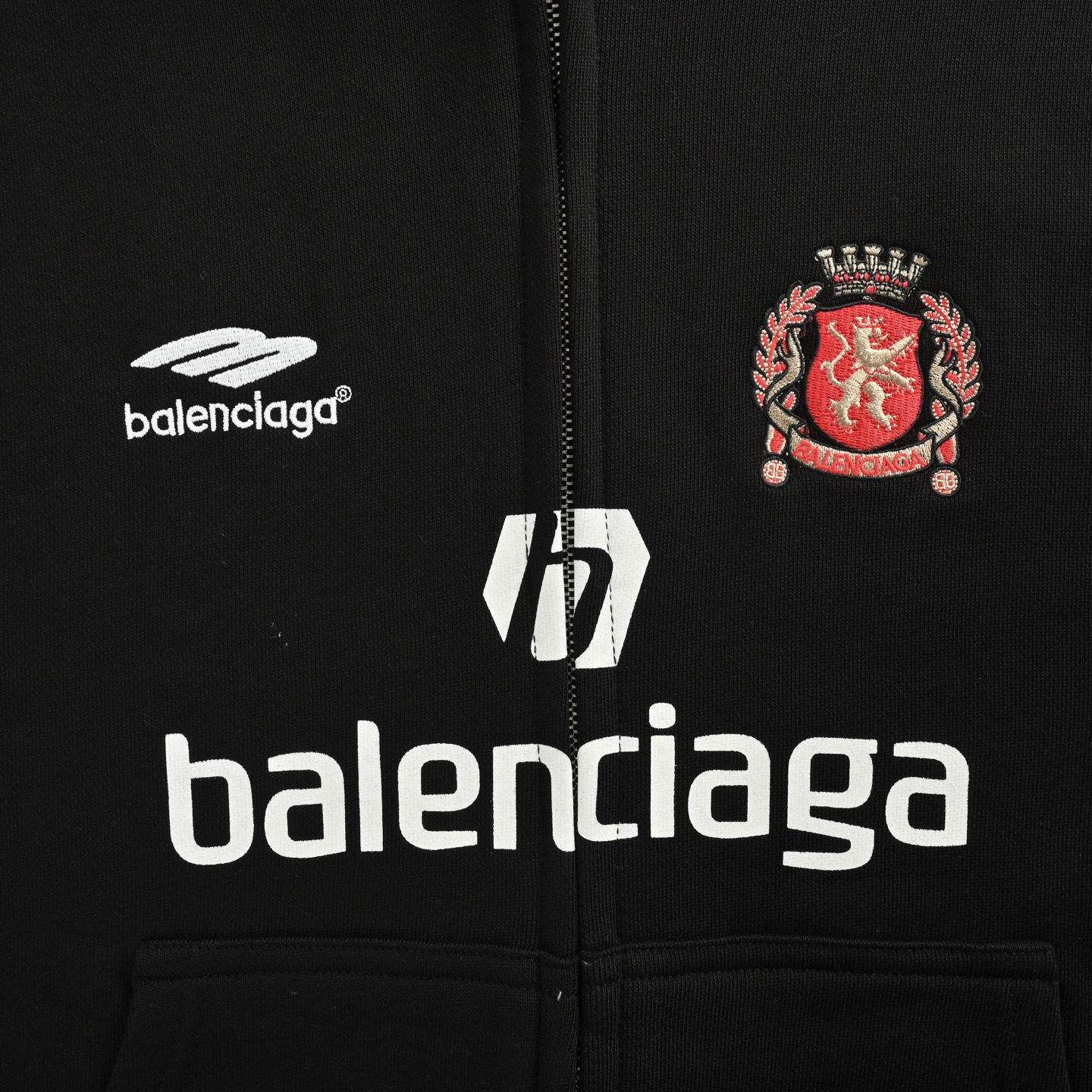Balenciaga/巴黎世家 25Fw 曼联徽标刺绣拉链连帽外套