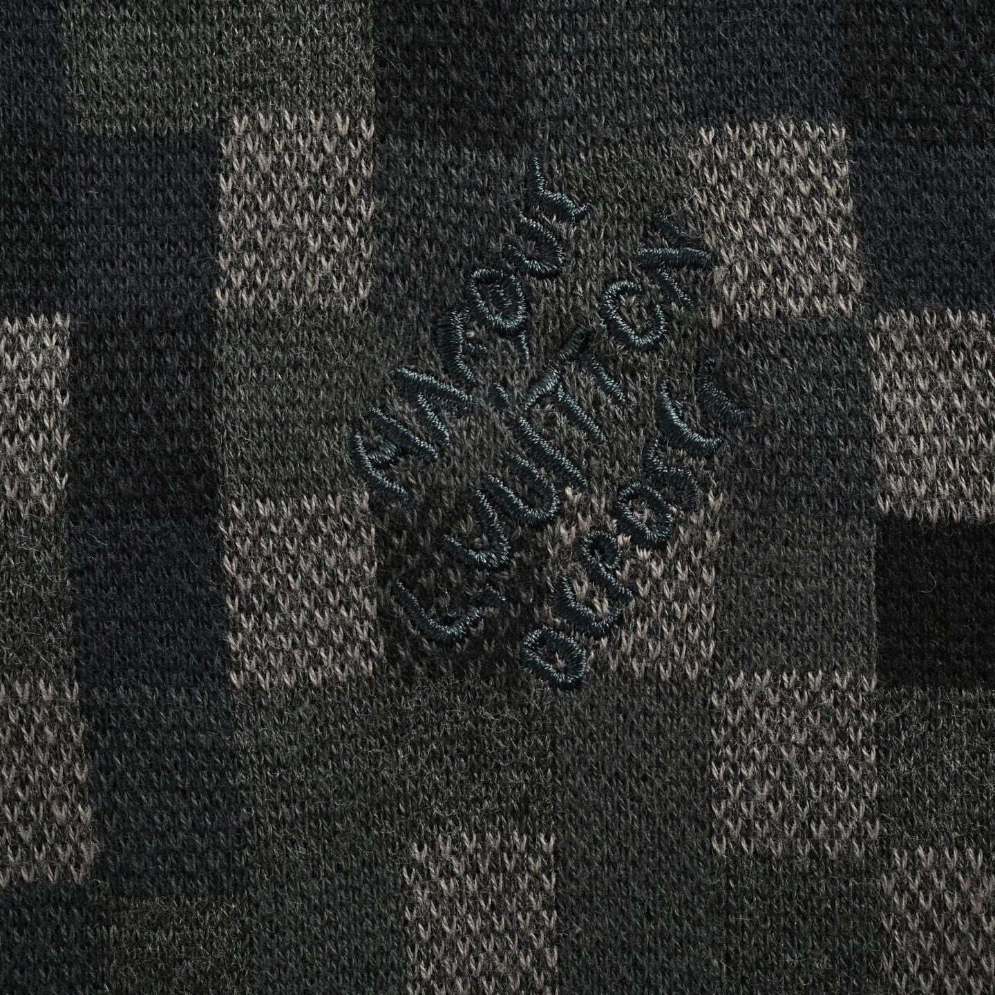 Louis Vuitton/路易威登 24Fw 后背铆钉马赛克圆领毛衣